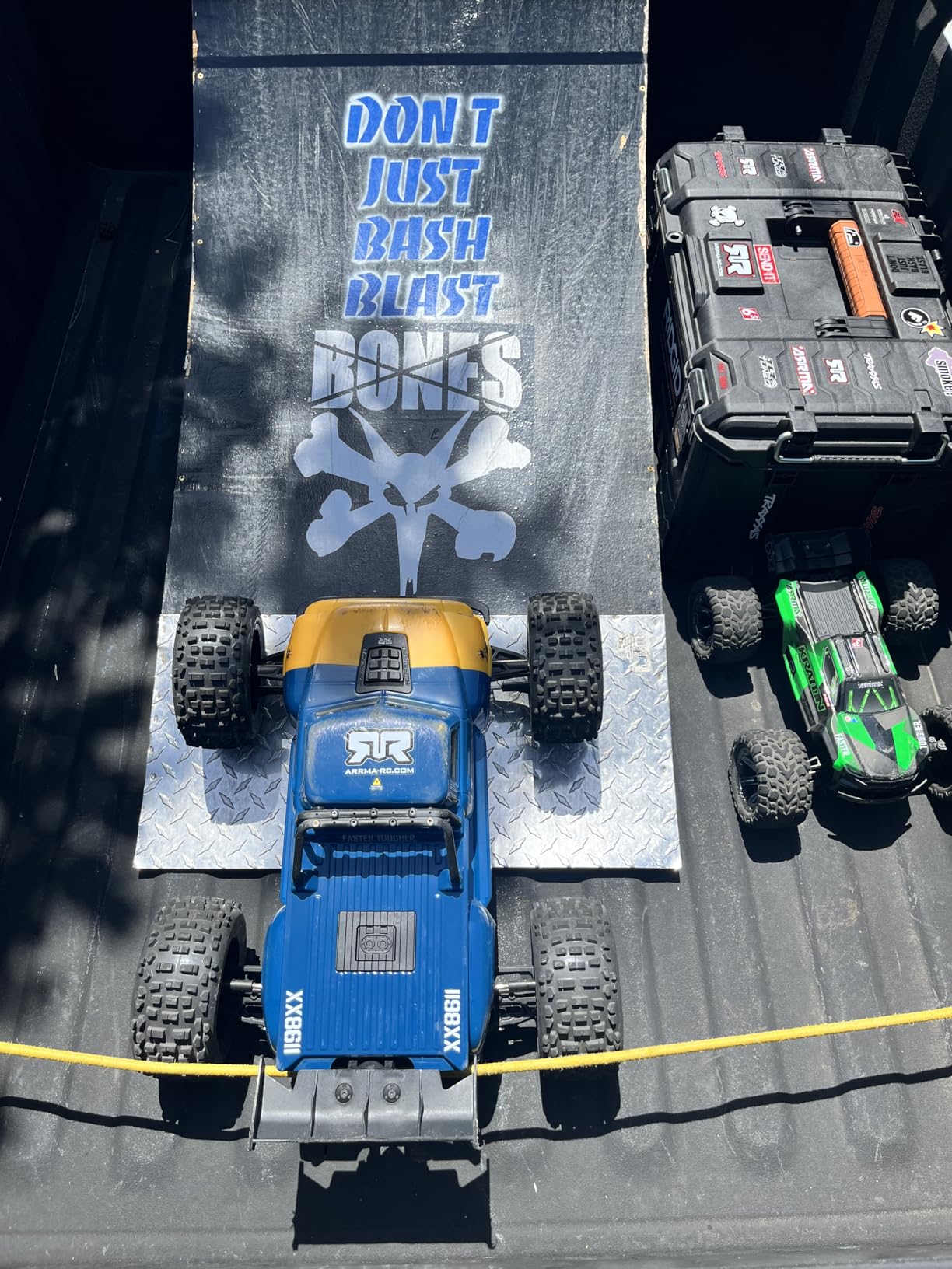 ARRMA Notorious 1/8 4X4 6S BLX Brushless V6 Stunt Truck RTR (Battery and Charger Not Included), Black, ARA8611V6T1 customer photo 2