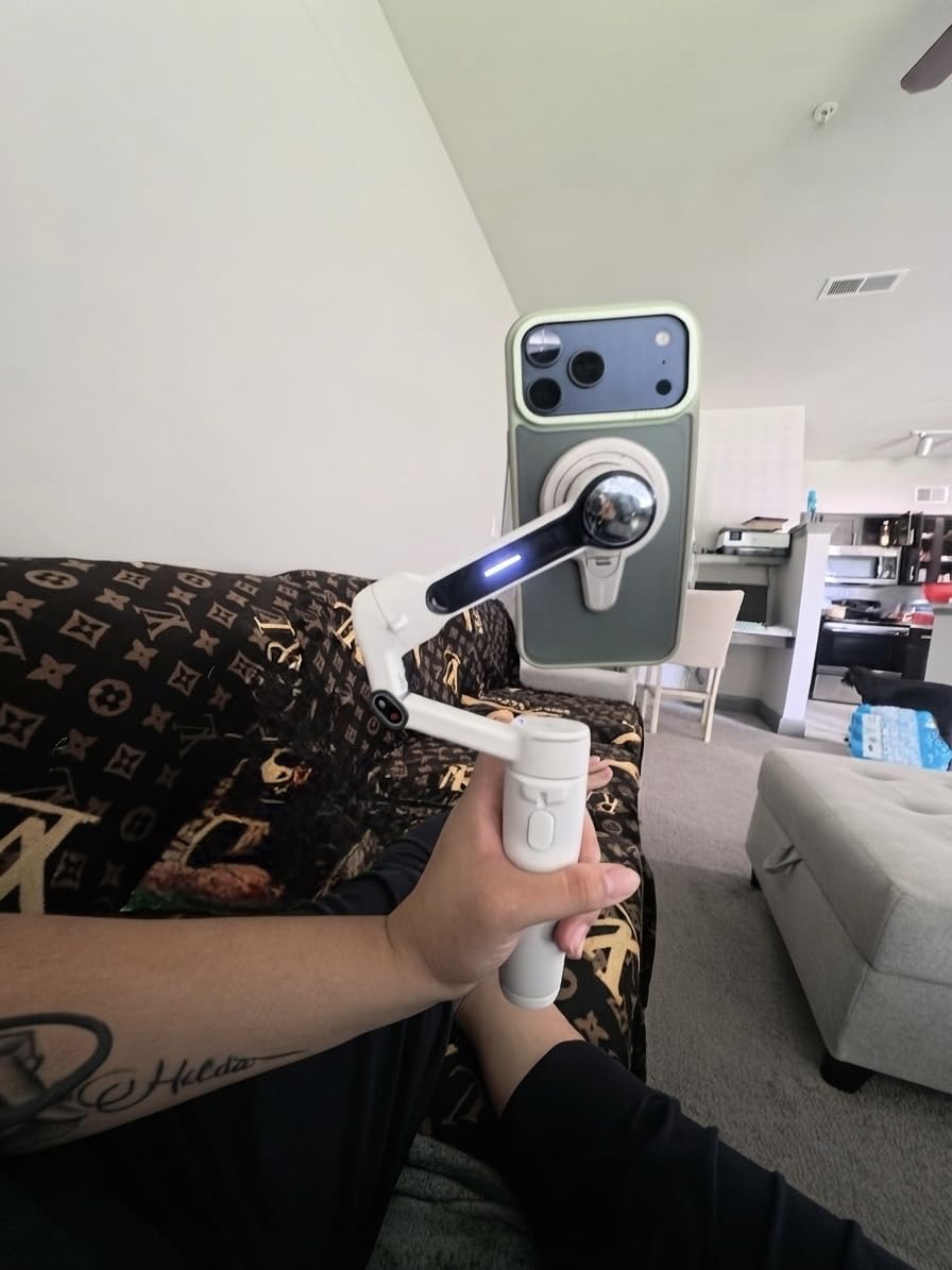 Insta360 Flow 2 Pro/Flow 2 Magnetic Phone Mount customer photo 1