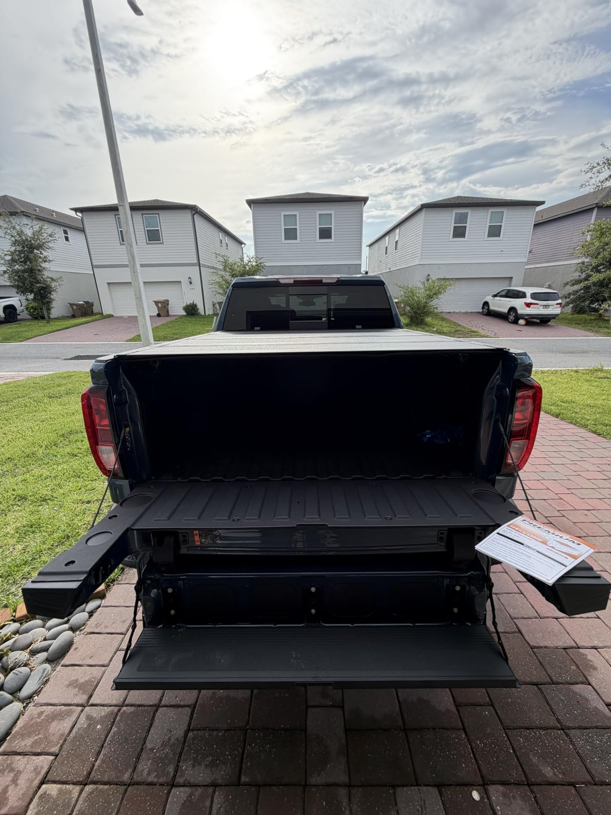 Hard Low Profile Quad-Fold Aluminum Truck Bed Tonneau Cover Compatible with 2019-2026 Chevy Silverado/GMC Sierra 5' 8
