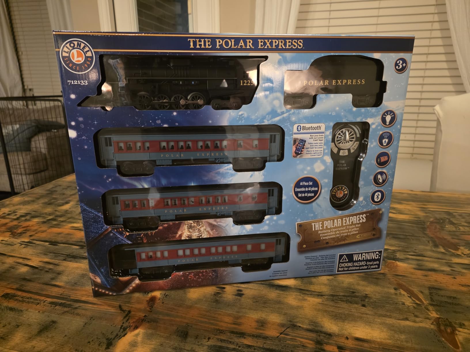 Lionel The Polar Express Battery O Gauge Toy Train Set with Remote customer photo 2
