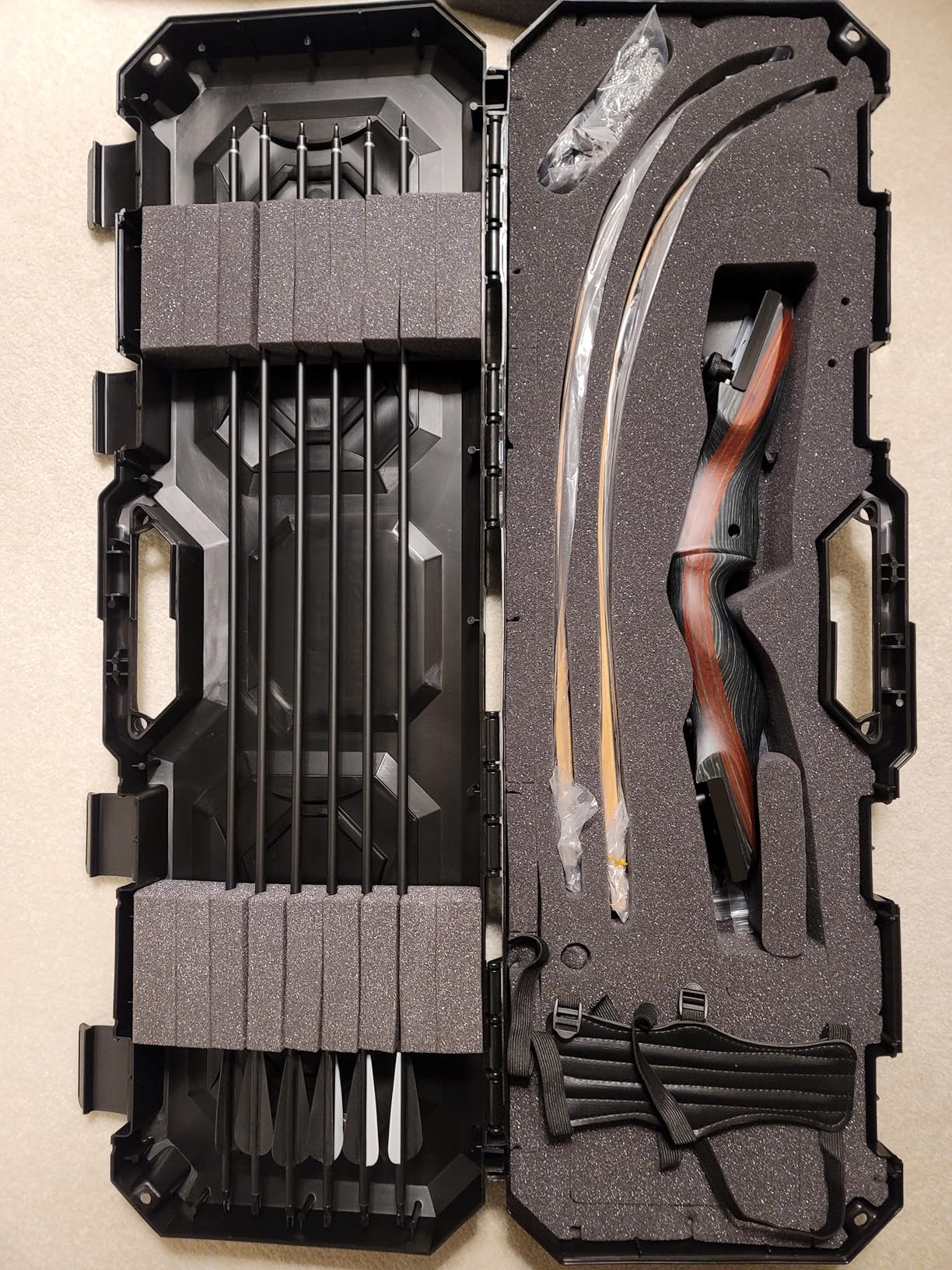 MTM BC34TD Takedown Recurve Bow Case, Lockable Storage, Airline Approved Hard Case, Hold's 16 Arrows, For One Target or Hunting Bow Setup, Made in USA, Black customer photo 1