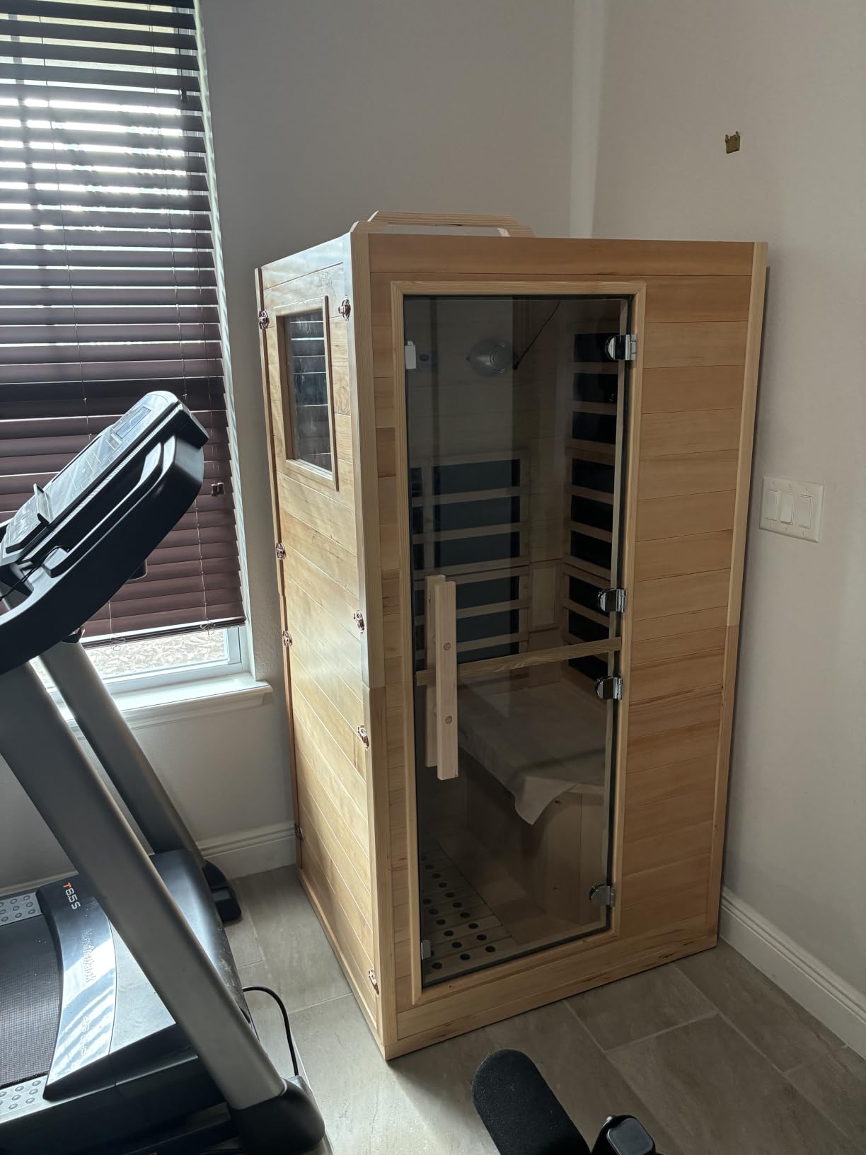 2-Person Infrared Sauna, Indoor Home Sauna Room Hemlock Wood Sauna Low EMF Far Infrared Heating with Tempered Glass Door Bluetooth Speakers, Chromotherapy Lights for Family (110V, 1850W) customer photo 1