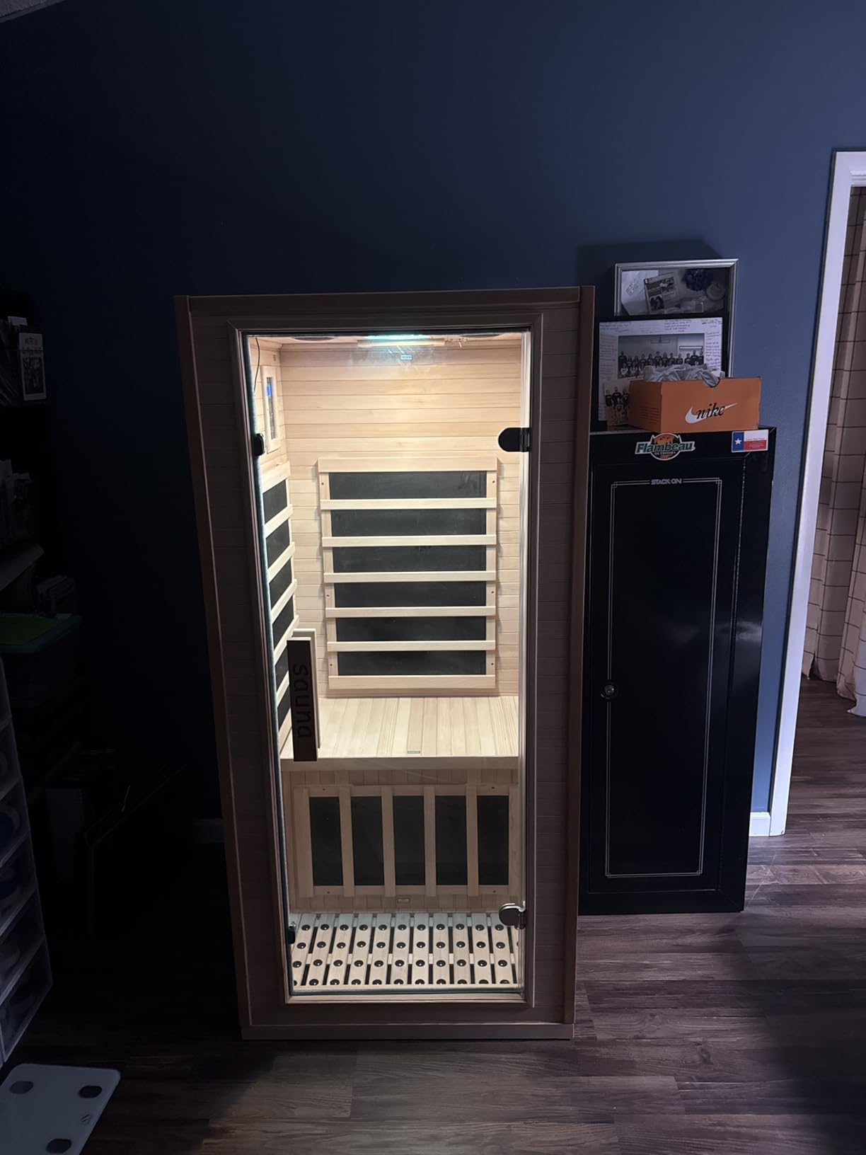 2-Person Infrared Sauna, Indoor Home Sauna Room Hemlock Wood Sauna Low EMF Far Infrared Heating with Tempered Glass Door Bluetooth Speakers, Chromotherapy Lights for Family (110V, 1850W) customer photo 2