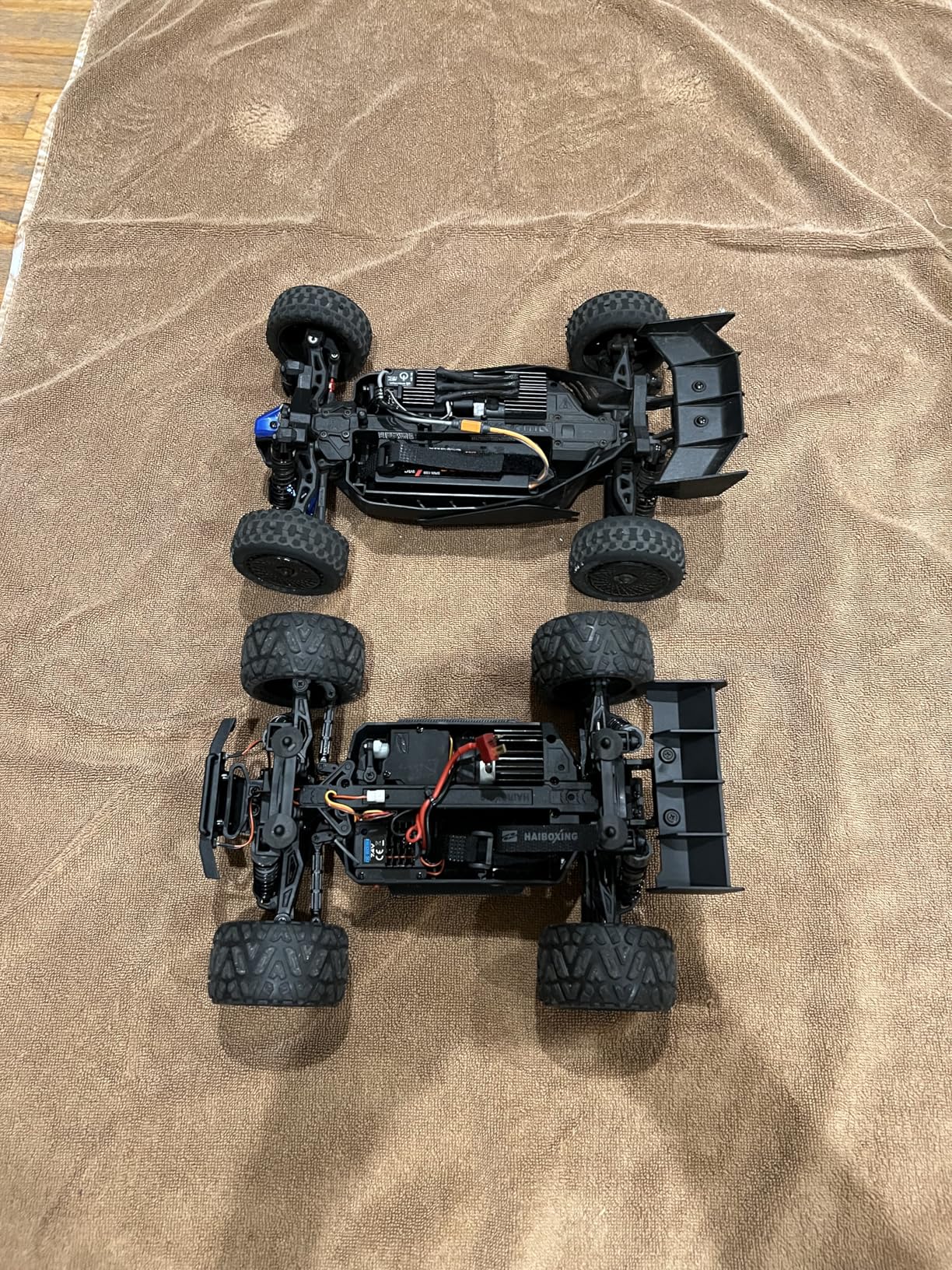 HAIBOXING 18872 1:18 RC Car, Remote Control Truck 4WD Off-Road Dune Buggy | 2.4GHz RC Truck 36km/h Speed Splash Waterproof Electronics 4X4 Truck, Dual Li-Po Batteries Hobby Gifts Toys for Kids, Adults customer photo 2