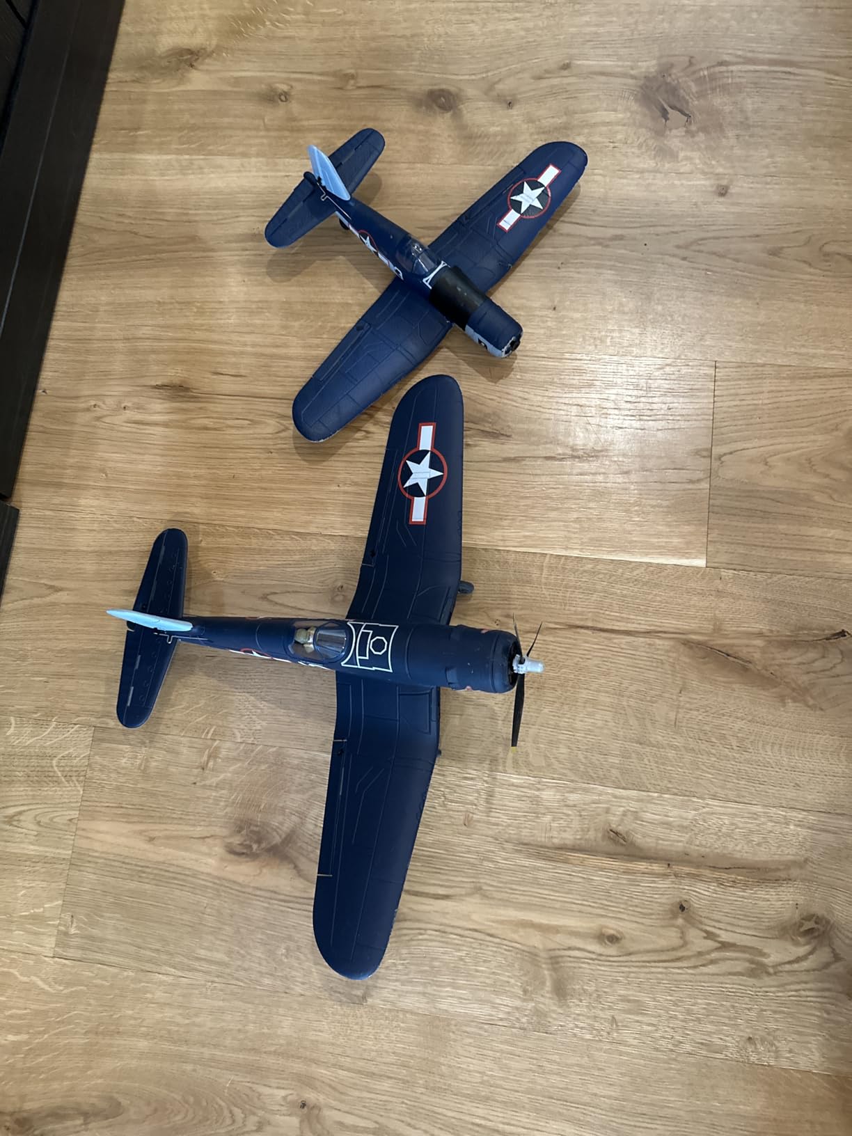 VOLANTEXR Brushless RC Plane 4 Channel - F4U Corsair 500mm RC Airplane with 3D Aerobatic & XPilot Stabilizer, 3 Flight Modes, 2.4G Remote Control Airplane RTF Fully Assembled 19in x16 inches customer photo 1