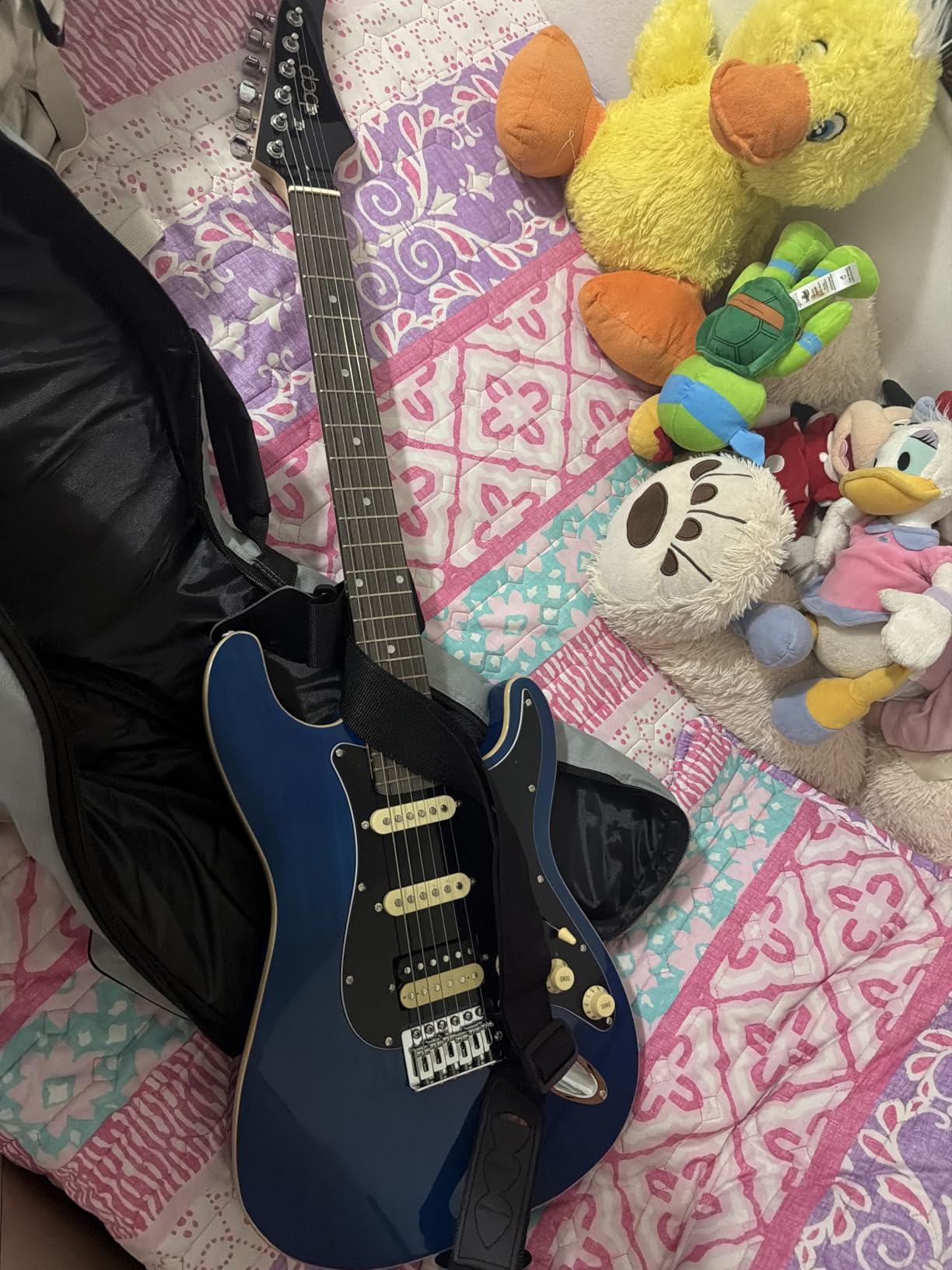 Best Choice Products Beginner HSS Electric Guitar Kit w/Headphone Amp, Padded Gig-Bag, Headphones, Guitar Strap - Midnight Blue/Black customer photo 1