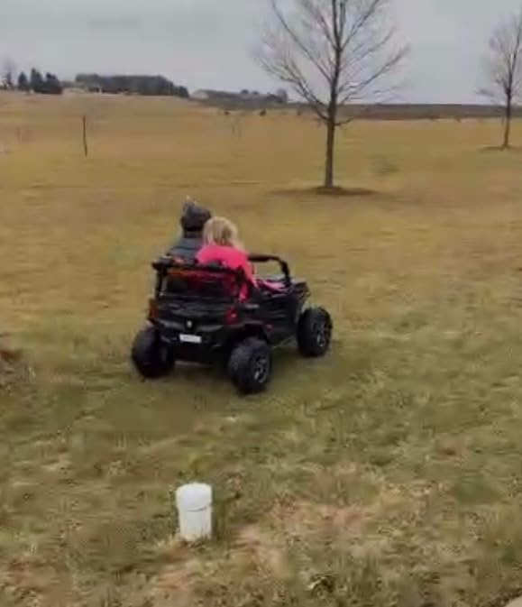 24V 2 Seater Ride on Car for Kids, MOEYURO 800W Powered UTV Toy, 5MPH Large Side by Side Electric Car w/Remote, Bluetooth, LED Light, 3 Speeds, Music, Spring Suspension, Storage, Gift for Kids, Pink customer photo 2