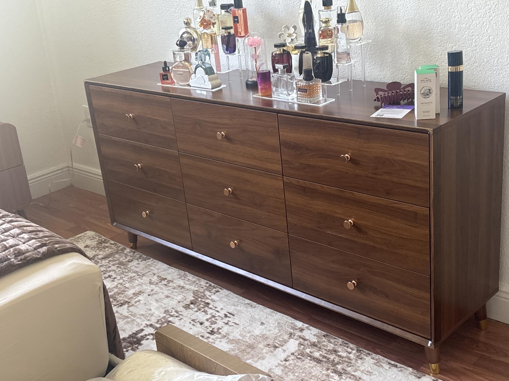 Messenya 9 Drawer Dresser for Bedroom, 63 Inch Walnut Dresser for Closet, Mid Century Wood Chest of Drawers with Natural Texture & Pre-Embedded Slots for TV Stand, Living Room, Hallway, Office customer photo 1