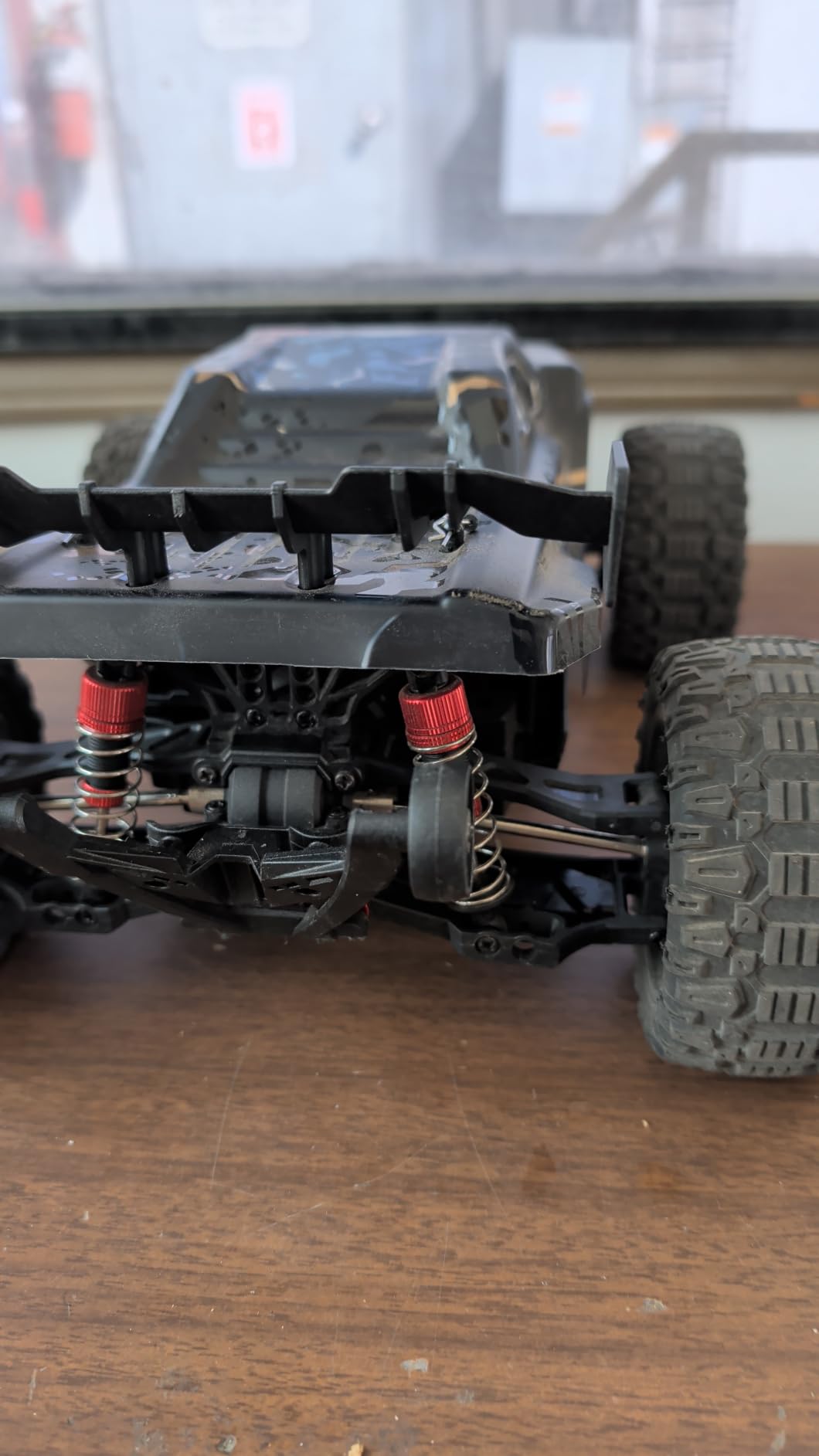 DEERC 209E 1:10 Fast Brushless RC Car for Adults & Boys, 60+ KMH High Speed 4WD Off-Road Remote Control Truck with 2 x 3S Batteries & Extra Swing Arms, Hobby Grade Racing Car, RC Crawler Gift customer photo 2