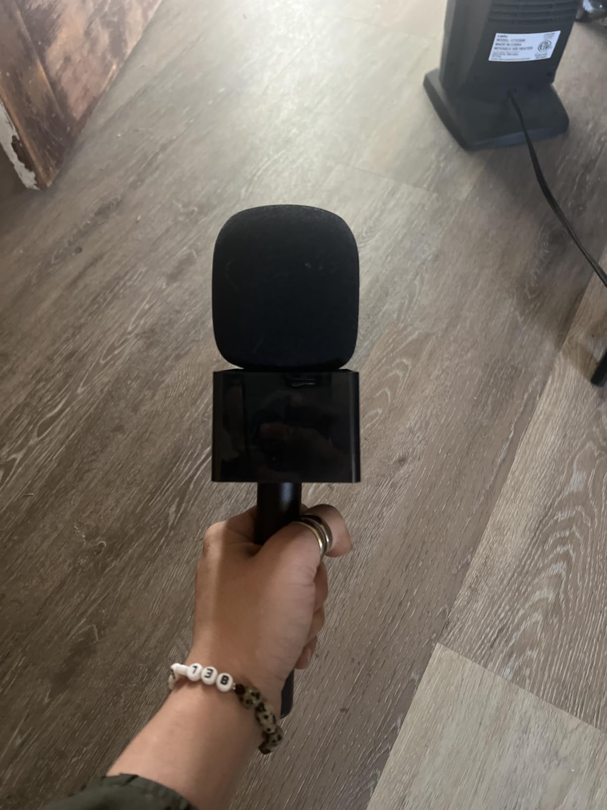 Handheld Adaptor for Interview Mic, Mic Handle Compatible with DJI 1/2/3/Mini 1/2, Rode and All Lav Microphone, Wireless Microphone Holder with 3 Pop Filter and Flag Station for Vlogging, Reports customer photo 2
