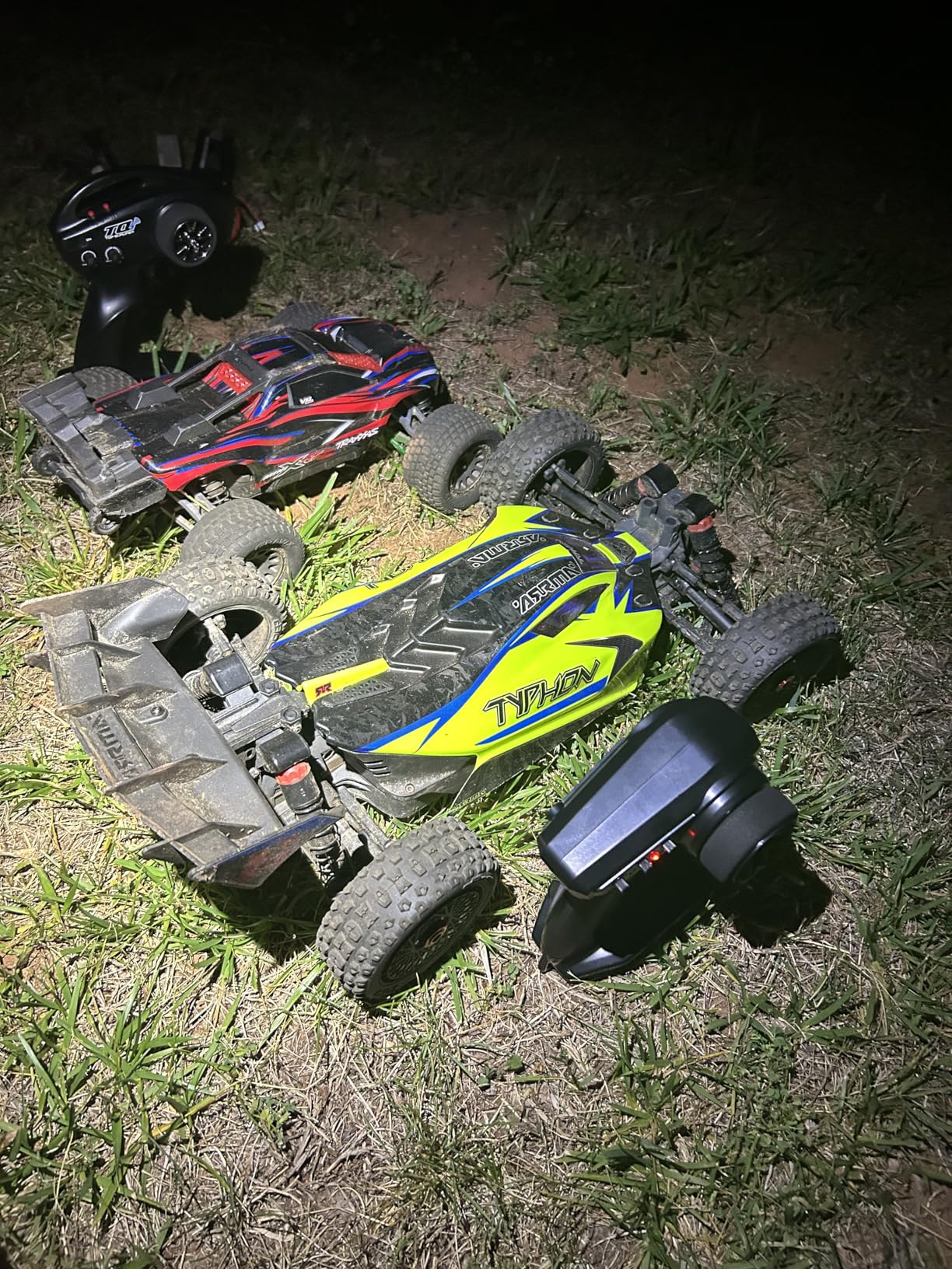 ARRMA RC Car 1/8 Typhon 4X4 223S BLX BRUSHLESS Buggy RTR (Battery and Charger Not Included) with DSC RED/Blue, ARA4306V4T3 customer photo 1