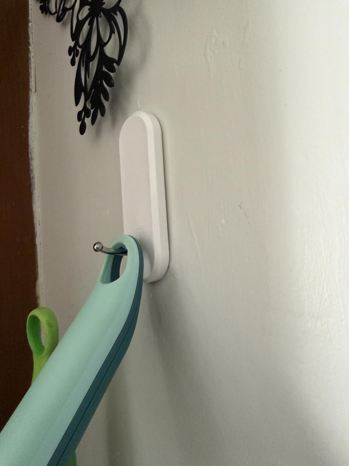 Shark VACMOP Reveal Cordless Hard Floor Cleaner, Vacuum & Spray Mop, Powerful Suction, Lightweight, Illumination Light, 4 Disposable Pads, 12oz Pet Multi-Surface Cleaning Solution, Green, VM401 customer photo 2