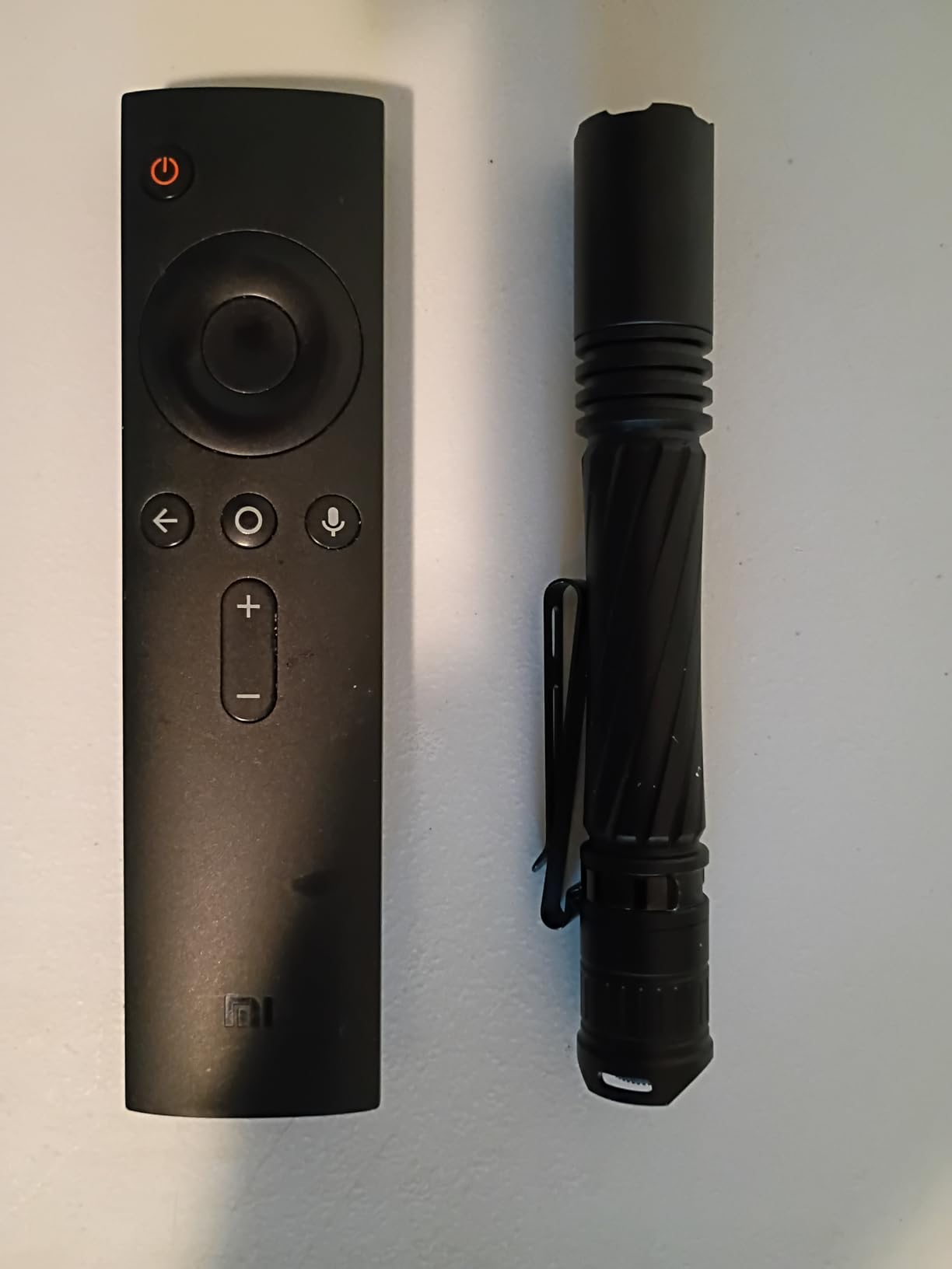 klarus P2 Tactical Pen Light, 1000 Lumens 886ft Throw, USB-C Rechargeable or 2AA Compatible, IPX8 Waterproof Small EDC Pocket Flashlight for Office Home Security customer photo 1