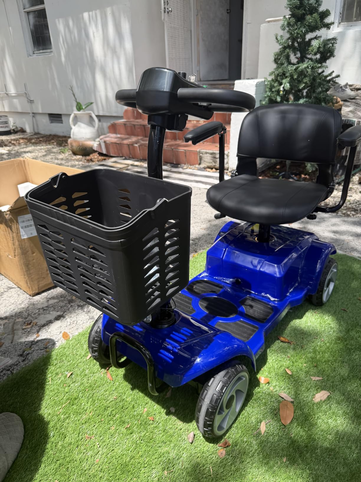 4 Wheel Electric Mobility Scooter for Adults and Seniors, 20 Miles Range Foldable Electric Scooter, Compact Heavy Duty Mobile for Cruise Travel with 330lb Capacity, Powered Electric Wheelchair, Silver customer photo 2
