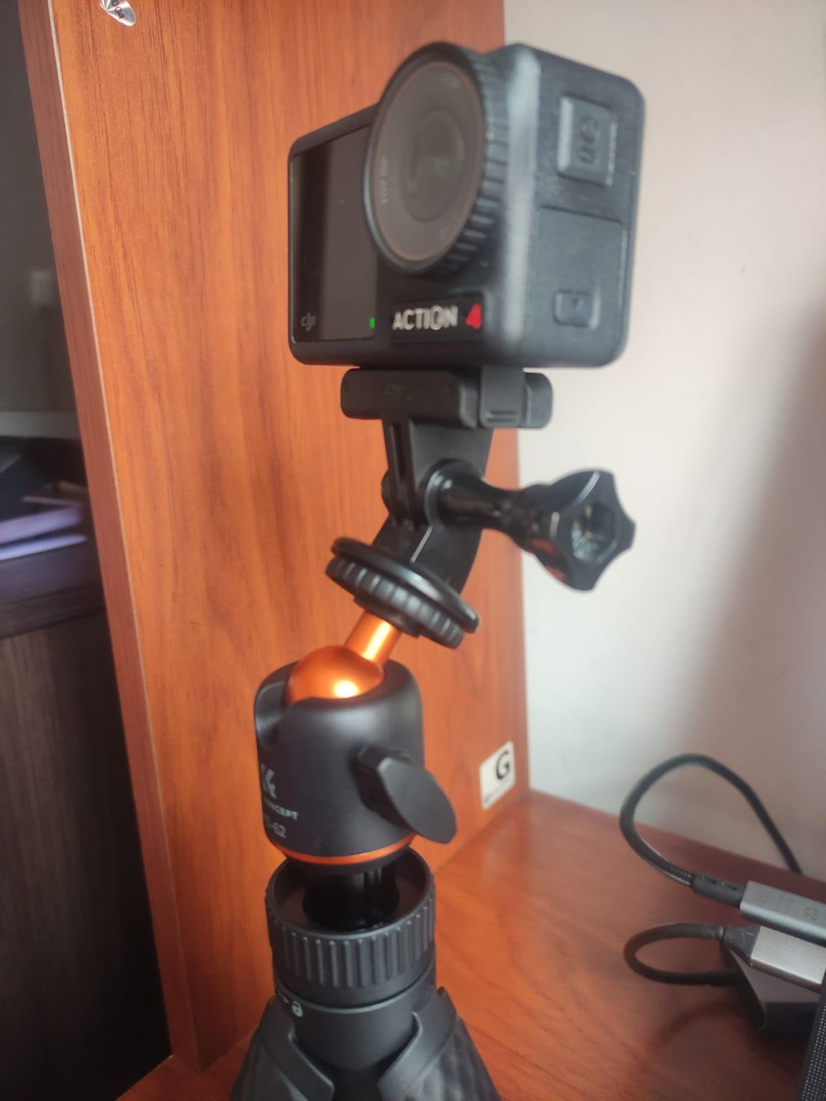 K&F CONCEPT MS62 25.6'' Mini Selfie Stick Tripod Stand | 5 Levels 360° Ball Head, Cold Shoe, Compatible with DJI Osmo Pocket 4/3 Action5 GoPro Hero13 Insta360 Luna Ultra customer photo 1