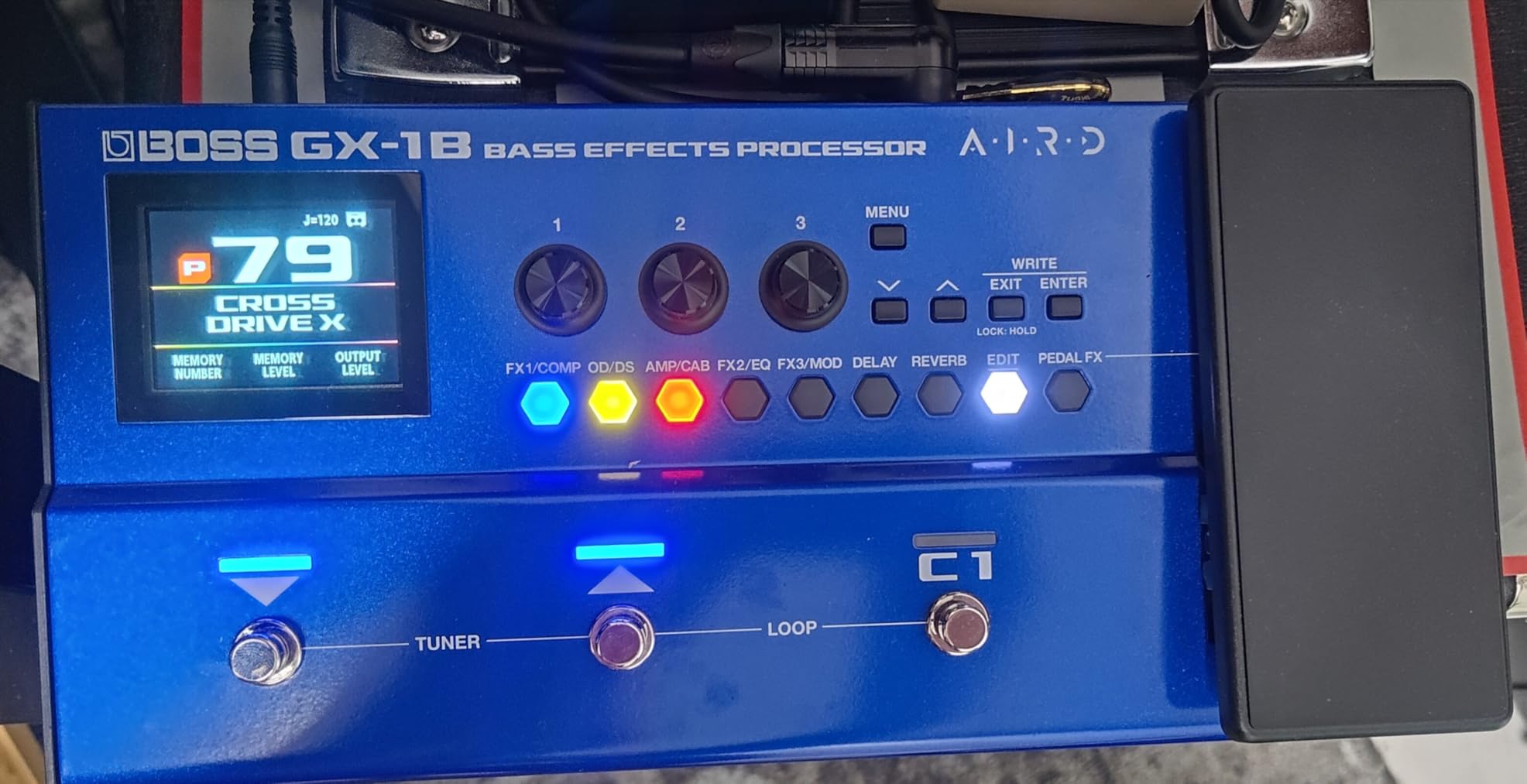 BOSS GX-1B Ultra-Portable Bass Effects Processor with Iconic Amps & Effects, Premium AIRD Sound Engine, Bluetooth Connectivity customer photo 1