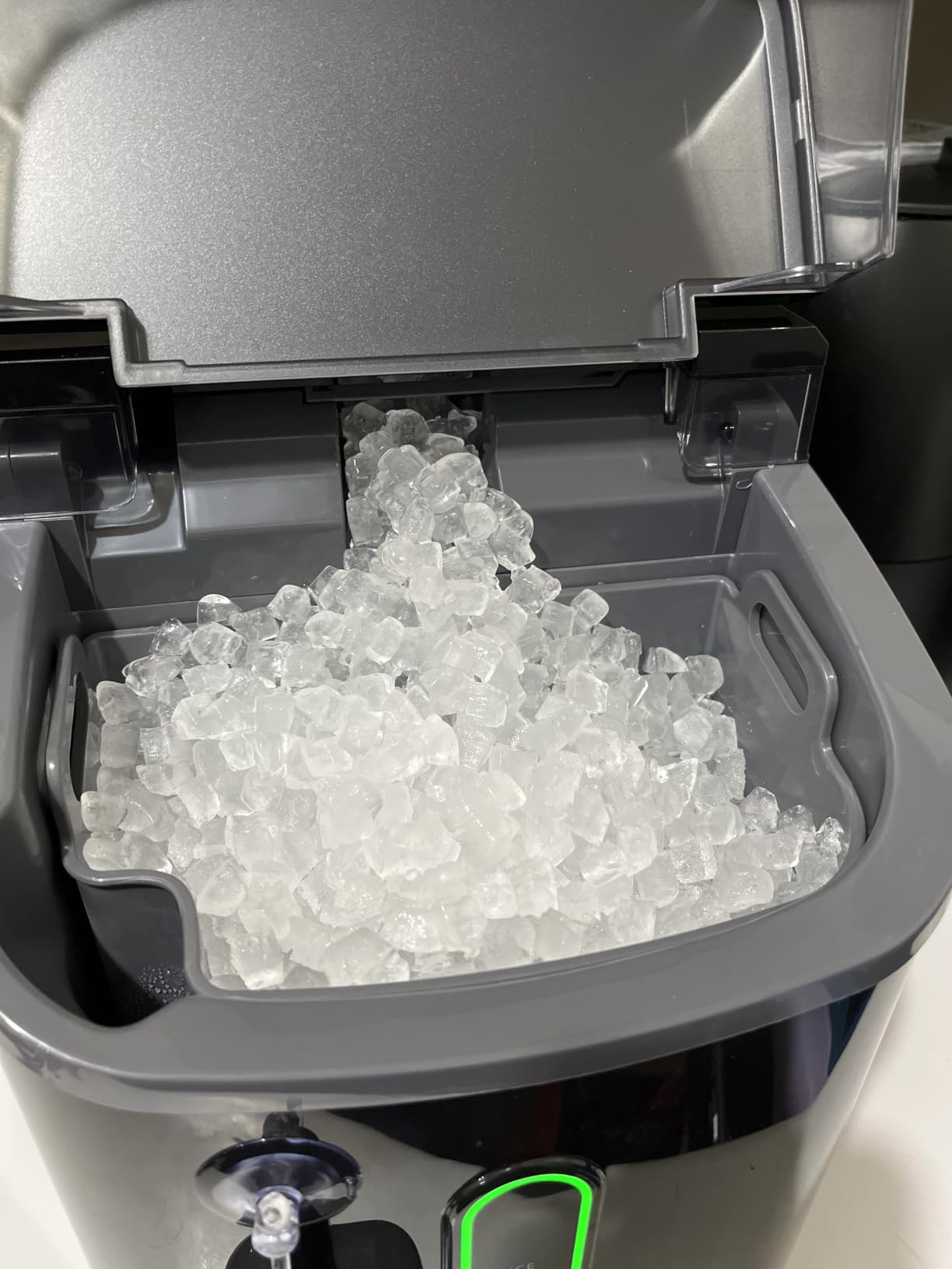 Silonn Nugget Ice Maker Countertop, Ice Basket with Handle, Quiet Operation & Self Cleaning Ice Machine, Chewable Ice, 33 lbs/24H, Portable Pellet Ice Maker with Scoop for Home, Kitchen and Office customer photo 2