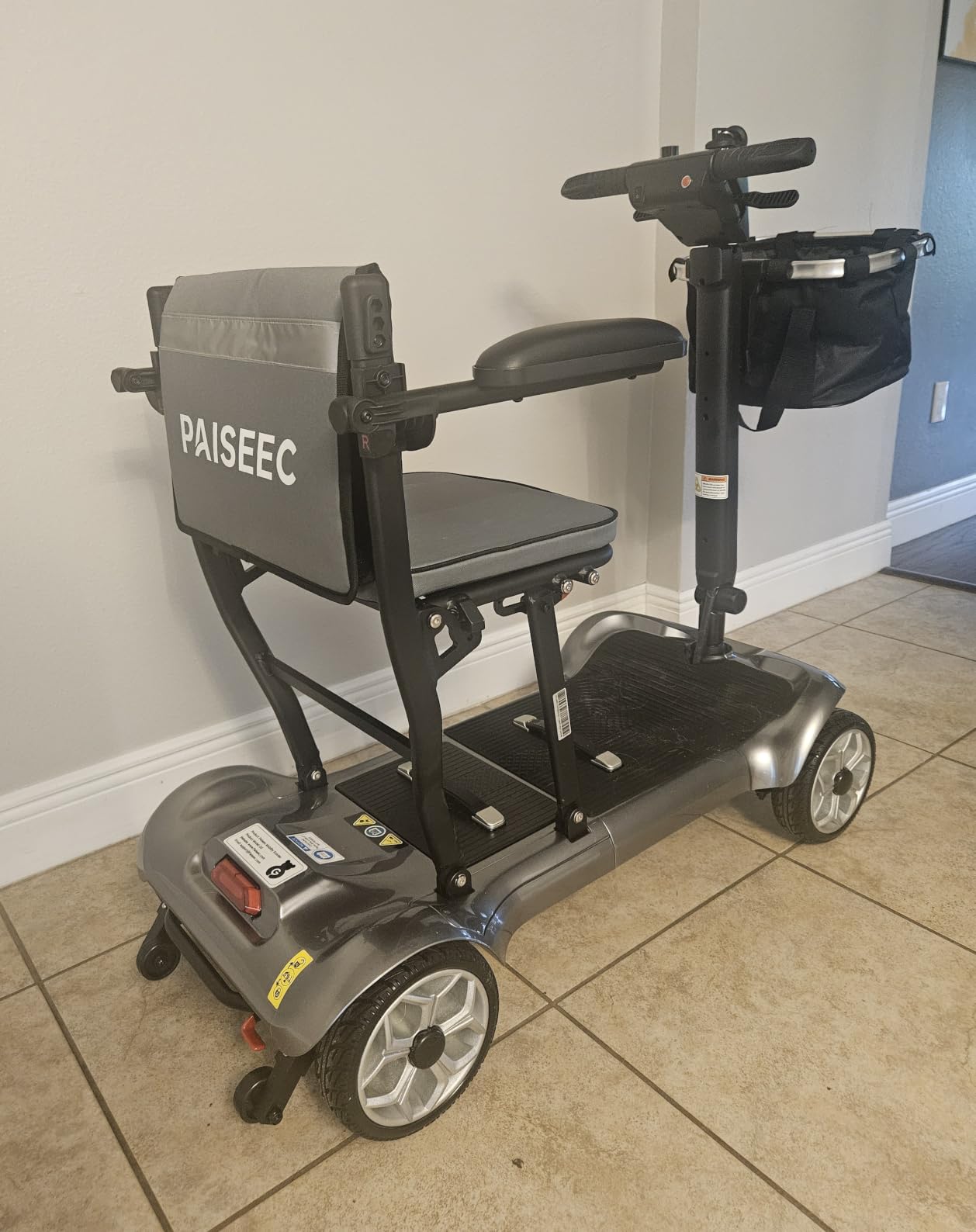 [2026 Upgraded] PAISEEC D3 Pro 35 lbs Lightweight Mobility Scooter for Seniors, Light Weight Mobility Scooter with 2 Batteries, Long Range, Airline Approved, Foldable Mobility Scooter (Silvery) customer photo 1