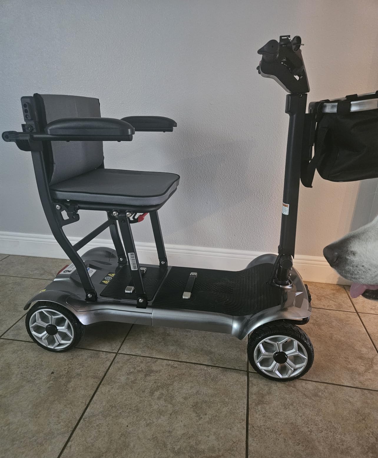[2026 Upgraded] PAISEEC D3 Pro 35 lbs Lightweight Mobility Scooter for Seniors, Light Weight Mobility Scooter with 2 Batteries, Long Range, Airline Approved, Foldable Mobility Scooter (Silvery) customer photo 2