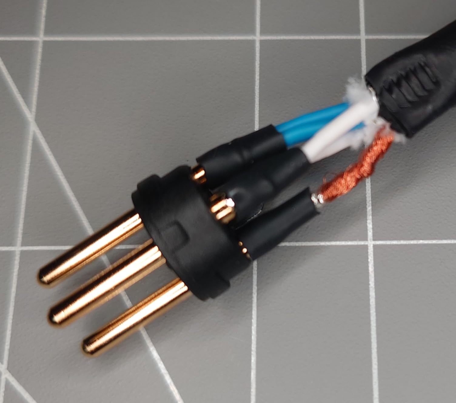AA AUDIO ACCESSORY Premium Star Quad XLR Cables 25ft, Neutrik REAN Gold Contacts, 4-Conductor, Kevlar-Reinforced Nylon Braided Balanced Mic Cable customer photo 1