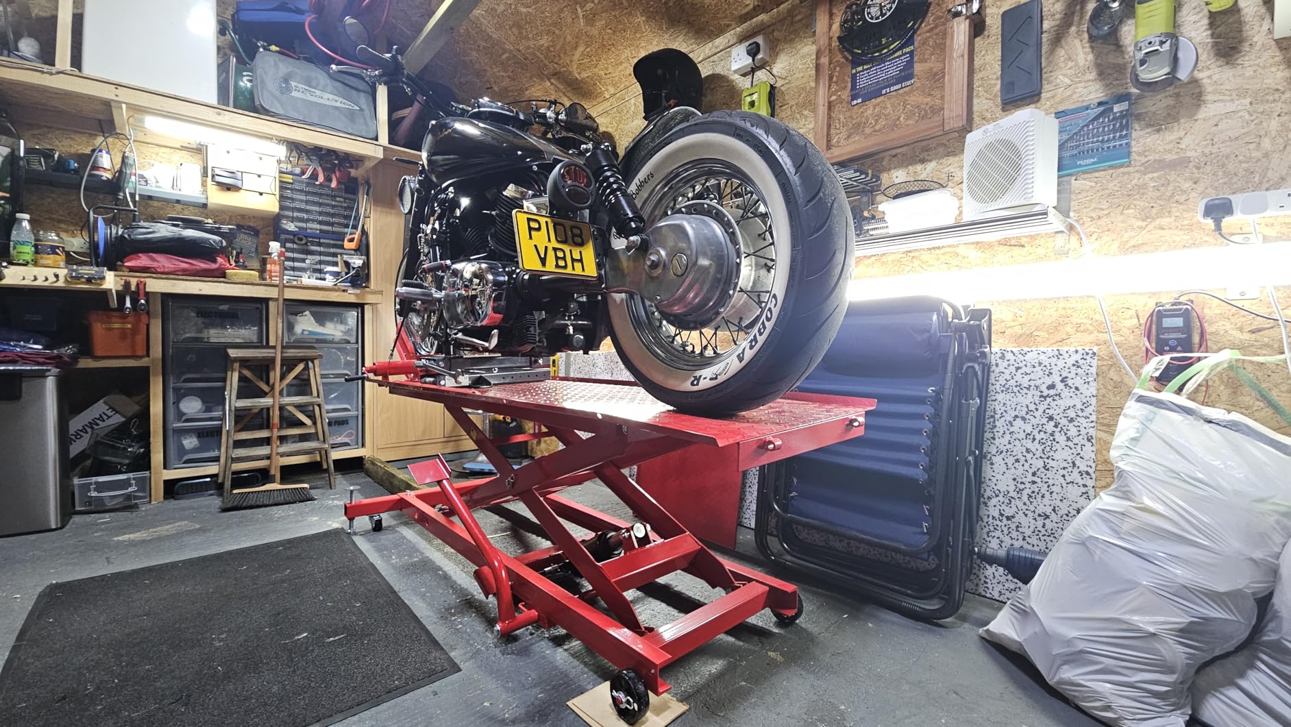 VEVOR Motorcycle Lift Table, 1500 lbs Capacity, Electric Hydraulic Pump with Scissor Lift Jack, Wheel Chock, 9.05