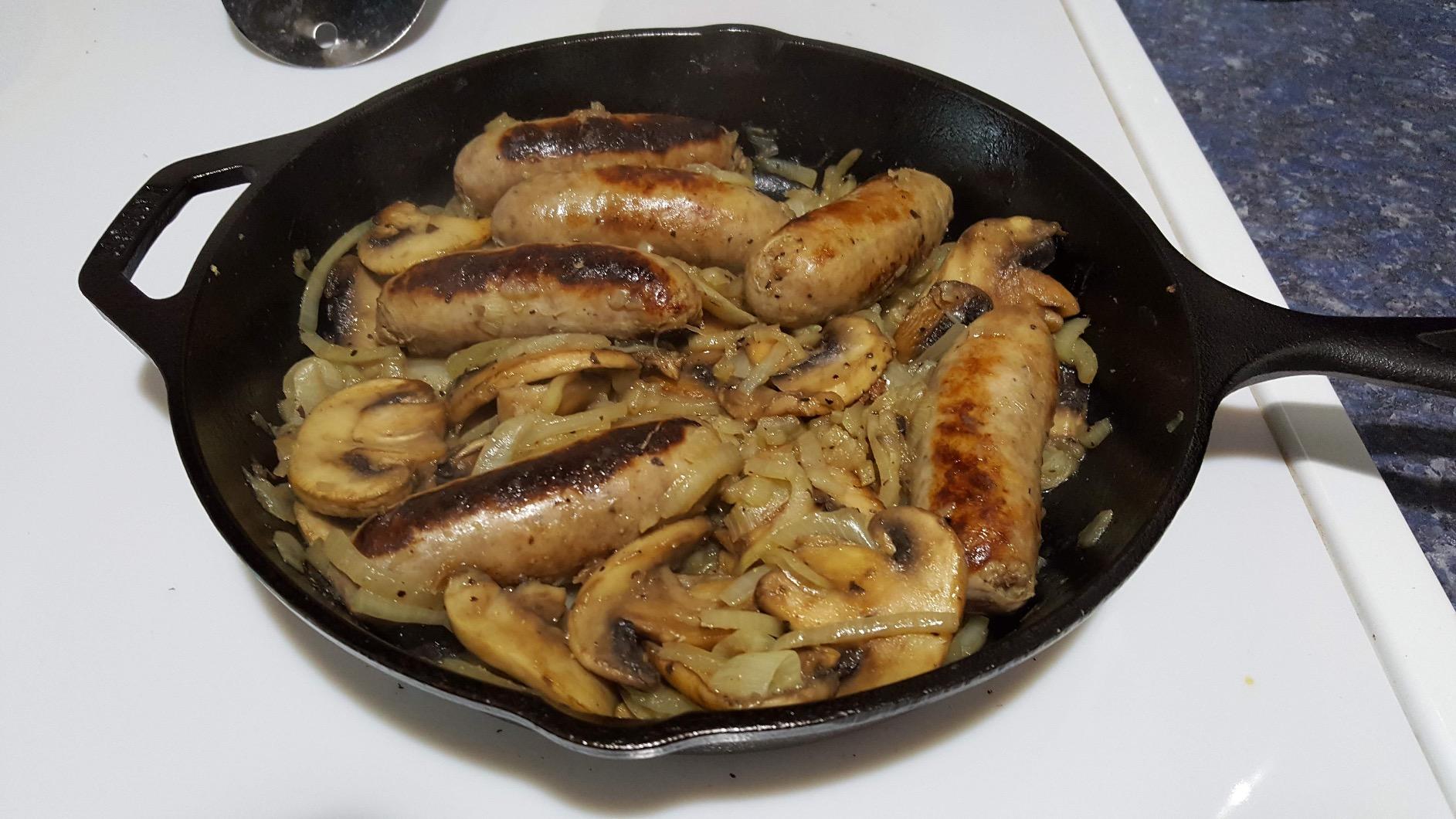 Pre-Seasoned Cast Iron Skillet, PFAS-Free, 10.25 Inches customer photo 2