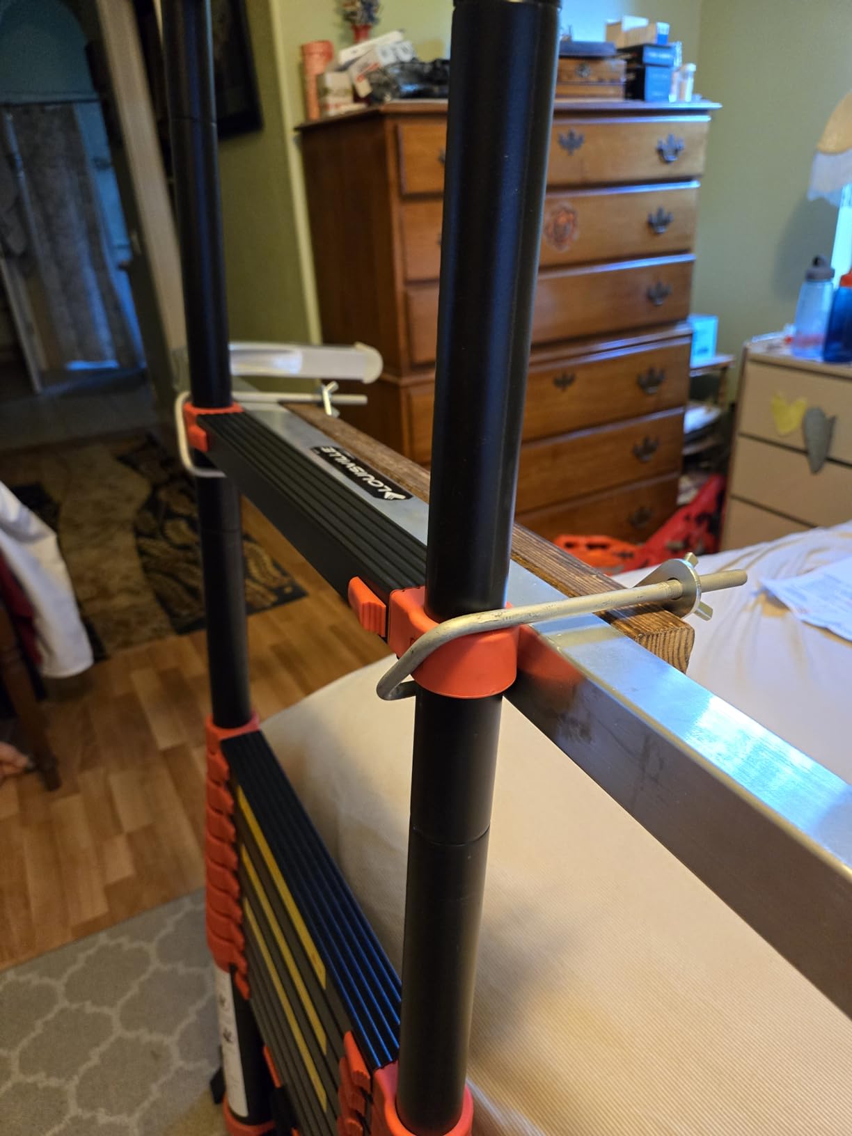 Louisville Ladder Aluminum Ladder Stabilizer, LP-2200-00 customer photo 1