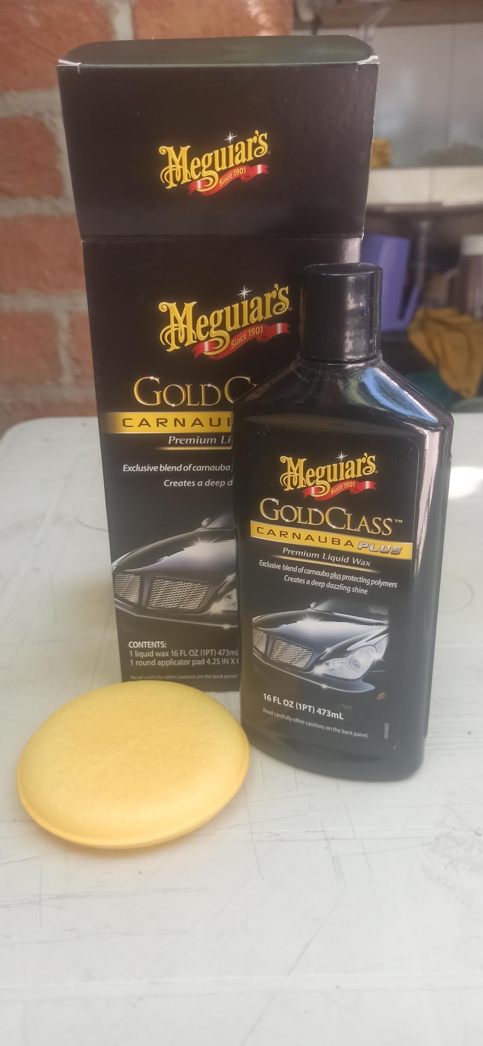 Meguiar's Gold Class Carnauba Plus Premium Liquid Wax Kit, 16 Oz | Car Detailing Kit with a Pure Carnauba Wax Blend and a Foam Applicator Pad for Keeping Glossy Paint Protected Like a Pro customer photo 2