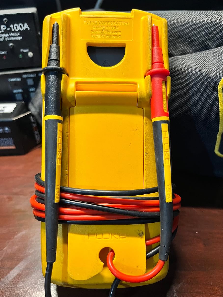 Fluke 87V Industrial Digital Multimeter, for Advanced Troubleshooting, Measures 1000 V AC/DC, Peak Min/Max, Low Pass Filter, Includes TL75 Test Leads, AC175 Alligator Clips, 80BK Temp Probe customer photo 2