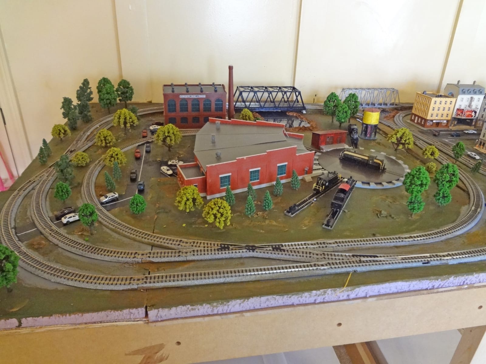 N KIT 3-Stall Roundhouse customer photo 1