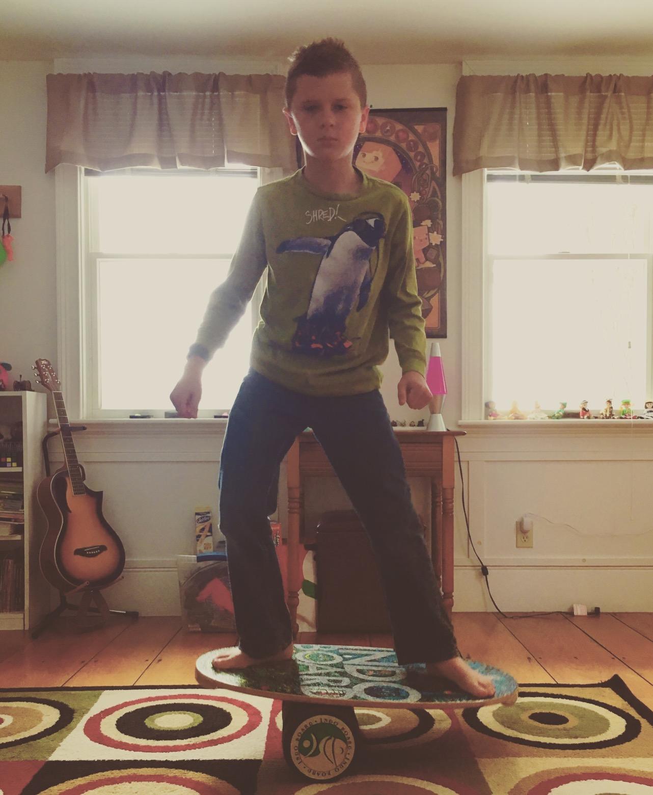 The Original Indo Board - Balance Board Trainer for Core Strength, Stability & Athletic Performance - Surfing, Skateboarding, Snowboarding, Yoga, Physical Therapy & More. Includes Board and Roller. customer photo 2