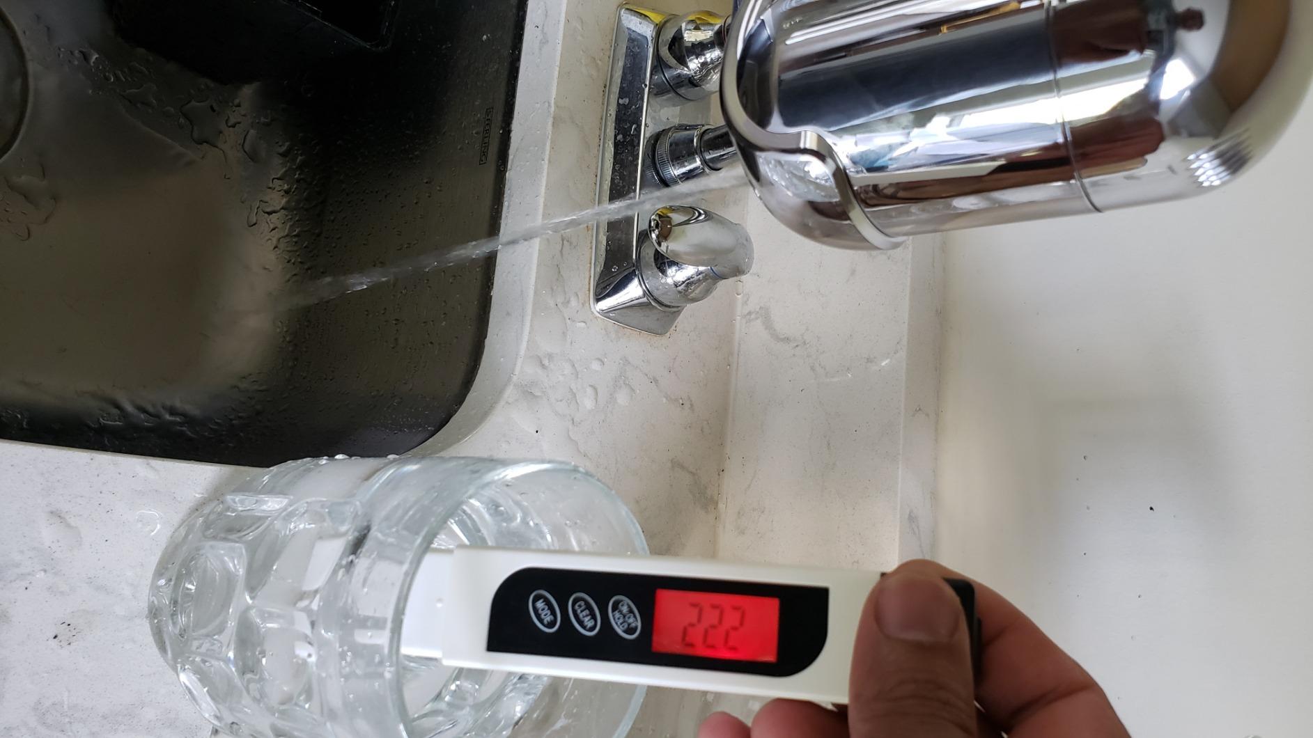 PUR Plus Vertical Faucet Mount Water Filtration System, Lead-Reducing Filter, Great-Tasting, Easy Install, Lasts 100 Gallons, Faucet Water Filter, Compatible with Sinks with External Aerators, Chrome customer photo 2