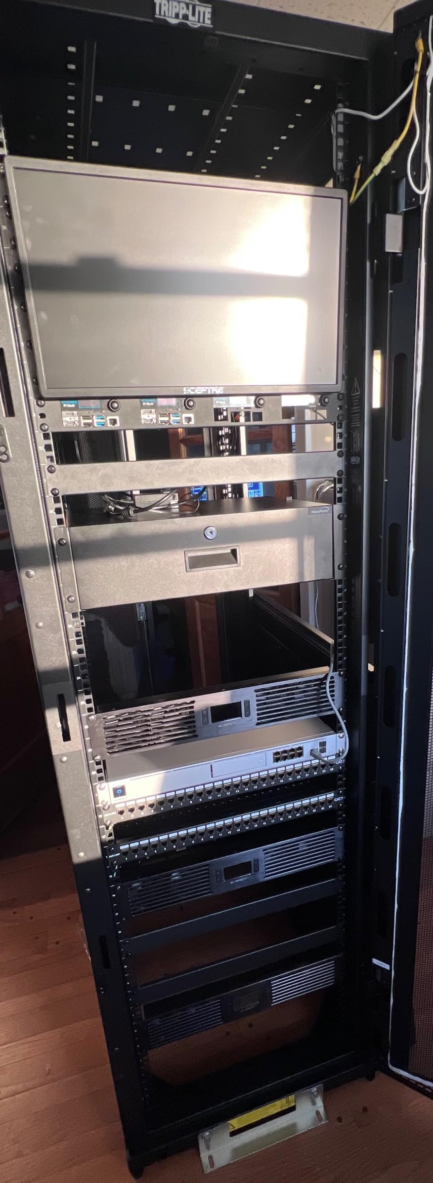 TRIPP LITE 42U Server Rack Enclosure Cabinet with Doors & Side Panels, Standard Width for 19 inch Equipment, Standard 42 inch Depth, 3000 Pound Capacity, Black, 5-Year Warranty (SR42UB) customer photo 2
