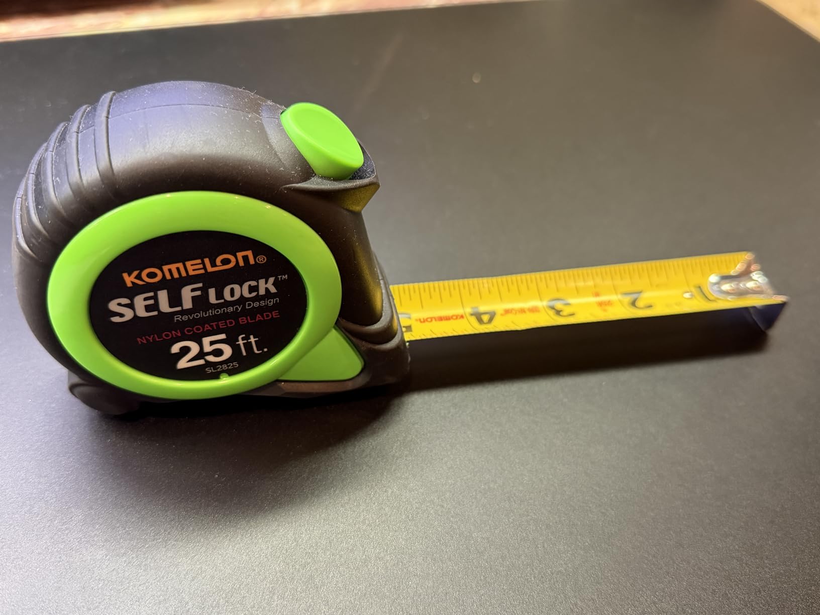 Komelon SL2825 Self Lock 25-Foot Power Tape customer photo 2