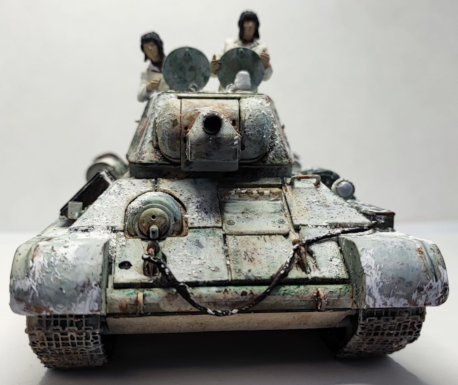 Tamiya 35059 1/35 Russian T34/76 1943 Tank Plastic Model Kit customer photo 1