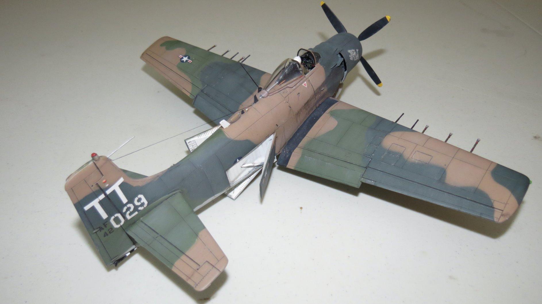 61073 1/48 Douglas A-1J Skyraider USAF Plastic Model Airplane Kit customer photo 1