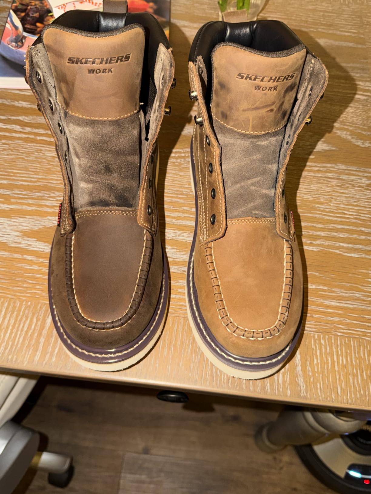 Huberd's Shoe Grease - Leather Conditioner & Waterproofer Since 1921 | 7.5 oz can. Beeswax & pine tar formula. Waterproofs, conditions & softens boots, shoes, saddles, bags, and leather gear. customer photo 2