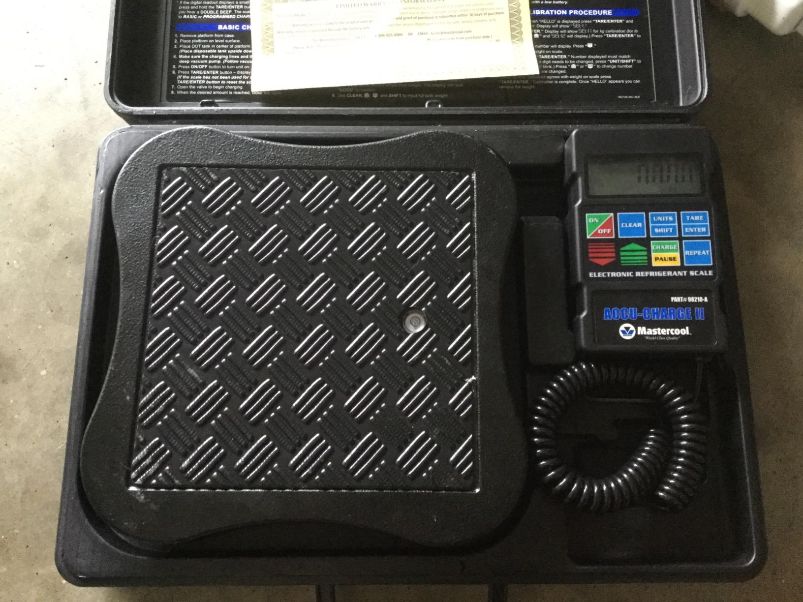 Mastercool 98210-A Electronic Refrigerant Scale, Black customer photo 1