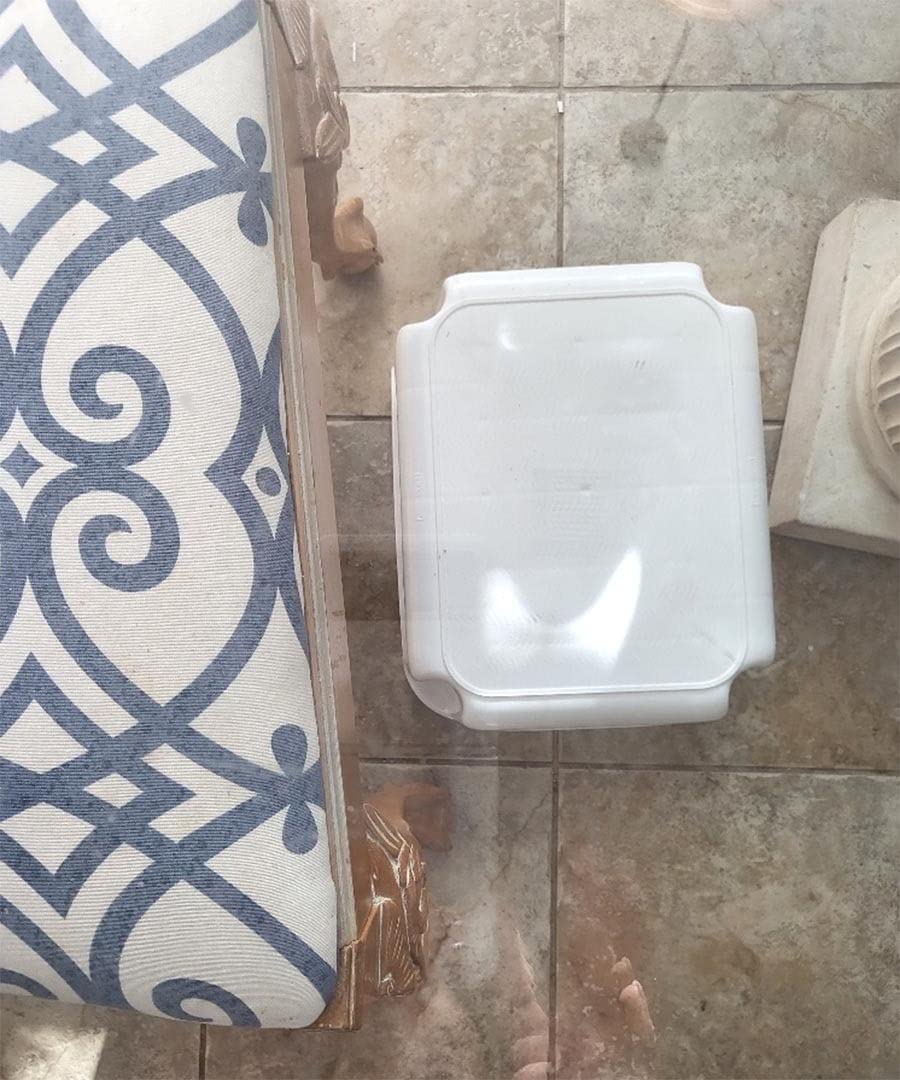 Rubbermaid Roughneck Step-Stool Bisque Lightweight Holds up to 300 pounds Ideal for Kitchen-Bath Skid-Resistant customer photo 2