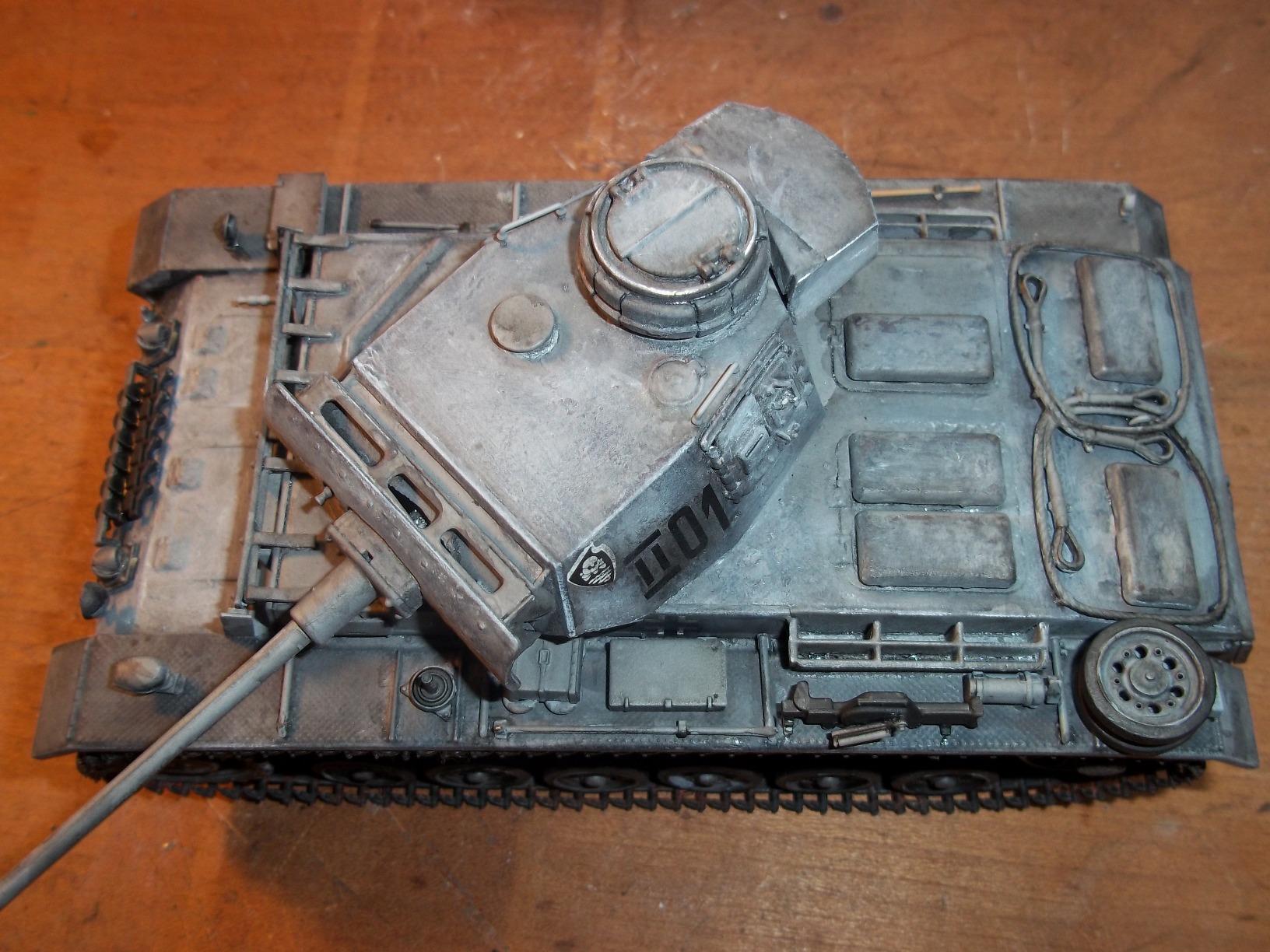 Tamiya 35215 1/35 German Pz. Kpfw III Ausf. L Tank Plastic Model Kit customer photo 2