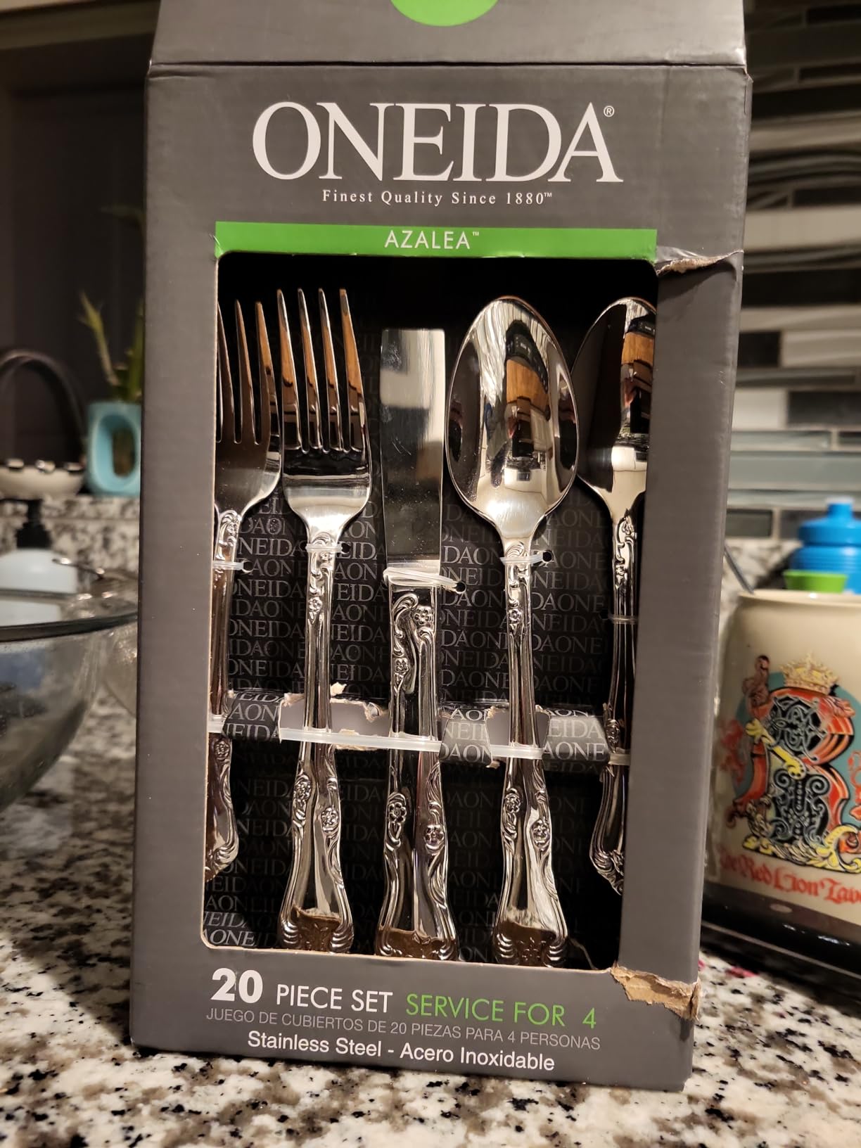 Oneida Azalea 45-Piece 18/0 Silverware Set for 8, Flatware | mirror finish, dishwasher safe | includes serving spoons and utensil set | cutlery set, wedding silverware customer photo 1