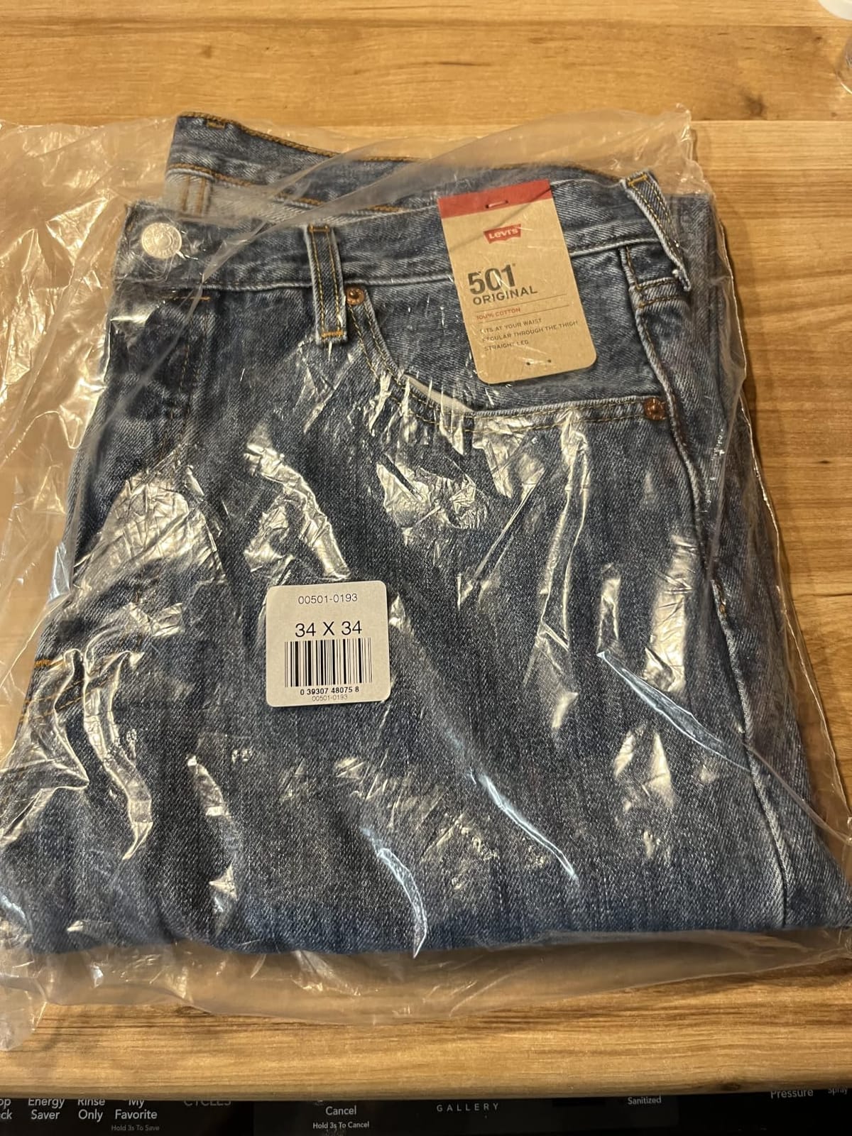 Levi's Men's 501 Original Fit Jeans customer photo 2