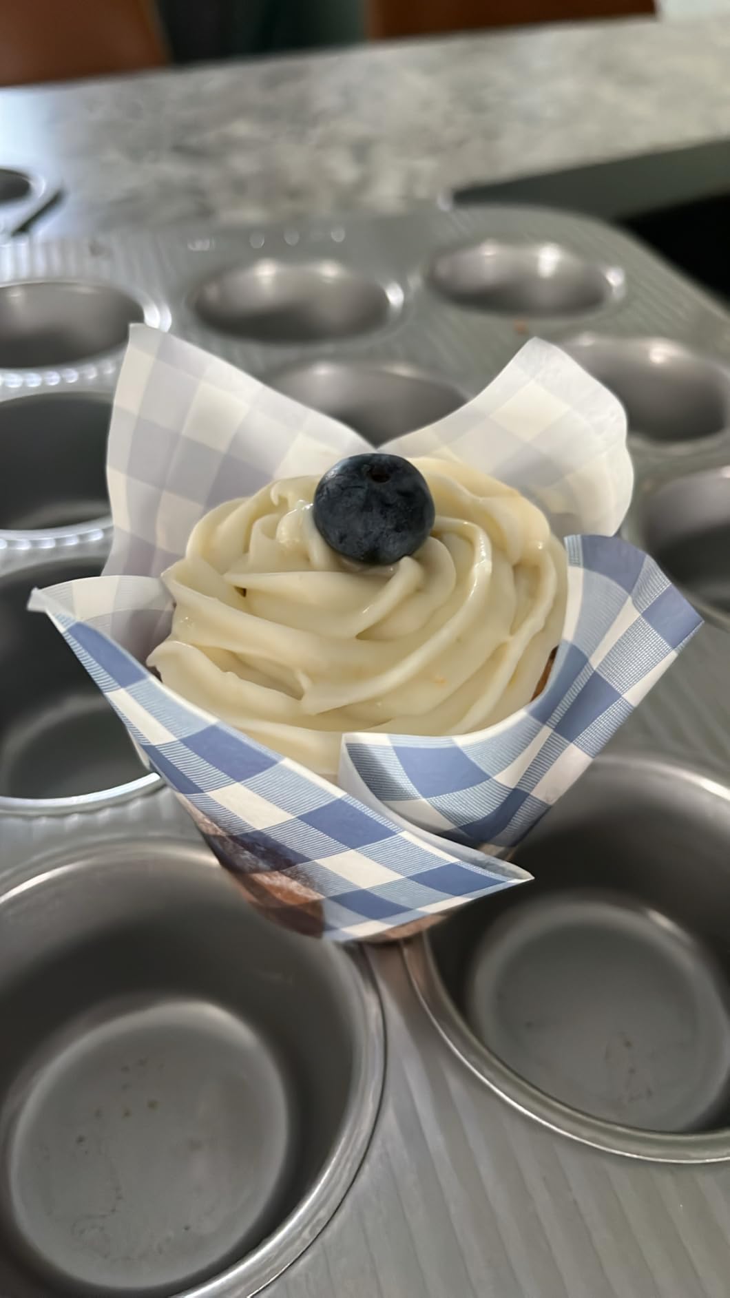 USA Pan Bakeware Muffin Pan, 12-Well, Aluminized Steel customer photo 1