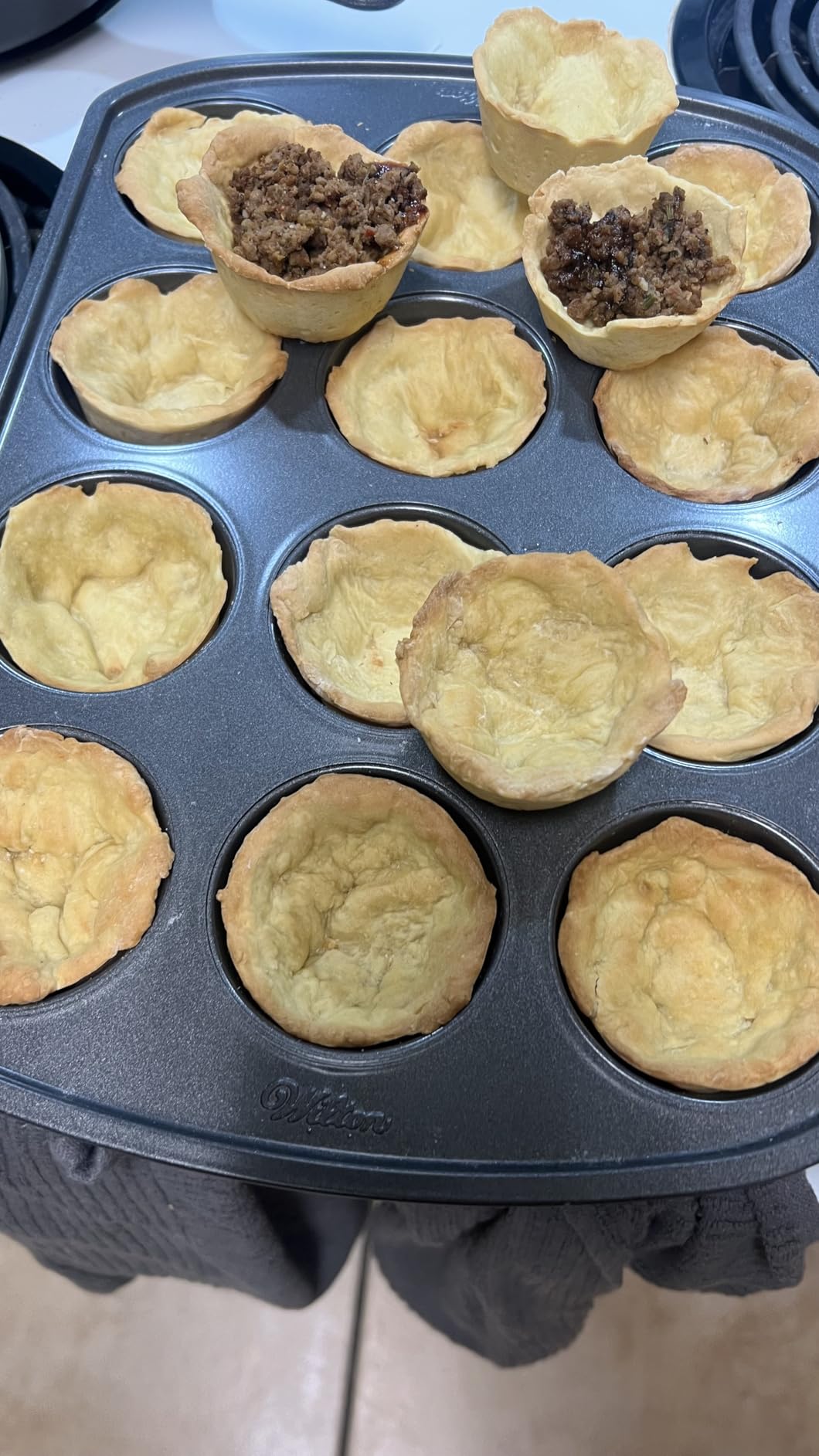 Wilton Gold Non-Stick Muffin Pan, Made Without PFAS, 12-Cup | Non-Stick Steel with Scratch-Resistant Coating customer photo 2