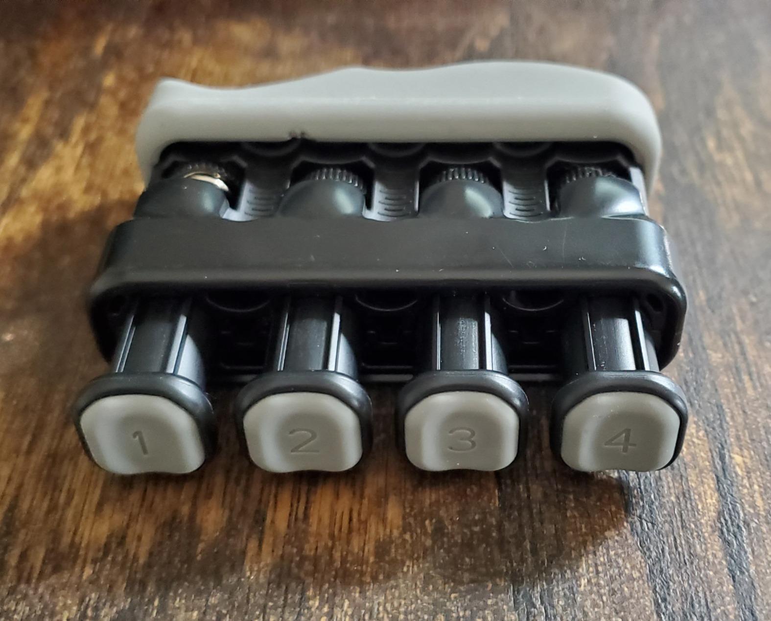 D'Addario Varigrip Hand Exerciser - Improve Dexterity and Strength in Fingers customer photo 2