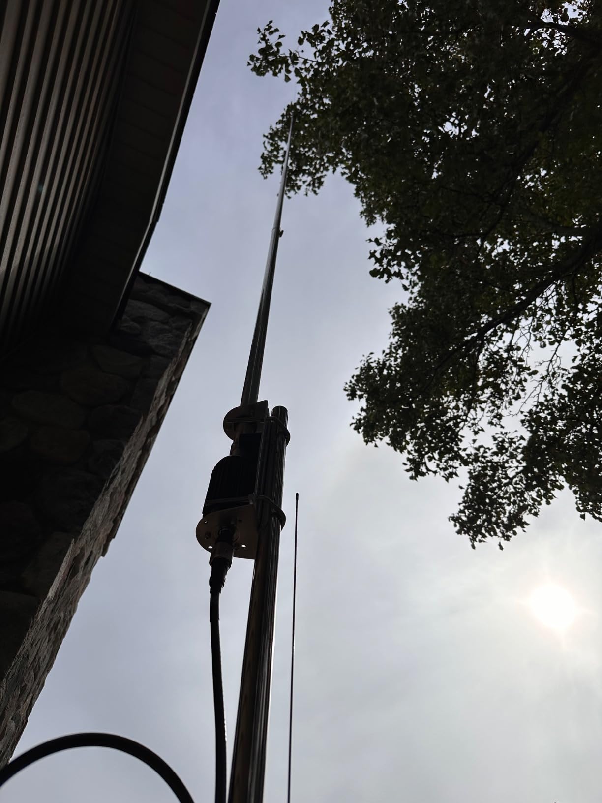 Comet CHA-250HD All Band Vertical Base Antenna 3.5-57 MHz Wideband HF/VHF/UHF Fiberglass Antenna 250W PEP with Transformer Matching Network - 23 Feet Weather-Resistant Design customer photo 2