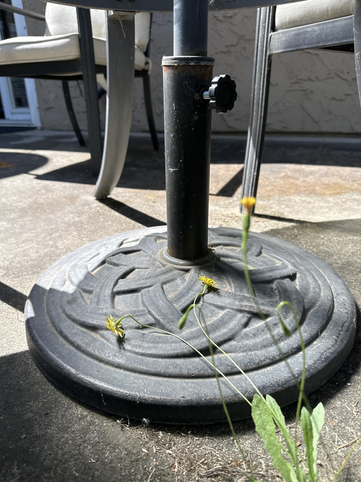 UBP18181-BR 18-Inch Cast Stone Umbrella Base, Made from Rust Free Composite Materials, Bronze Powder Coated Finish customer photo 2