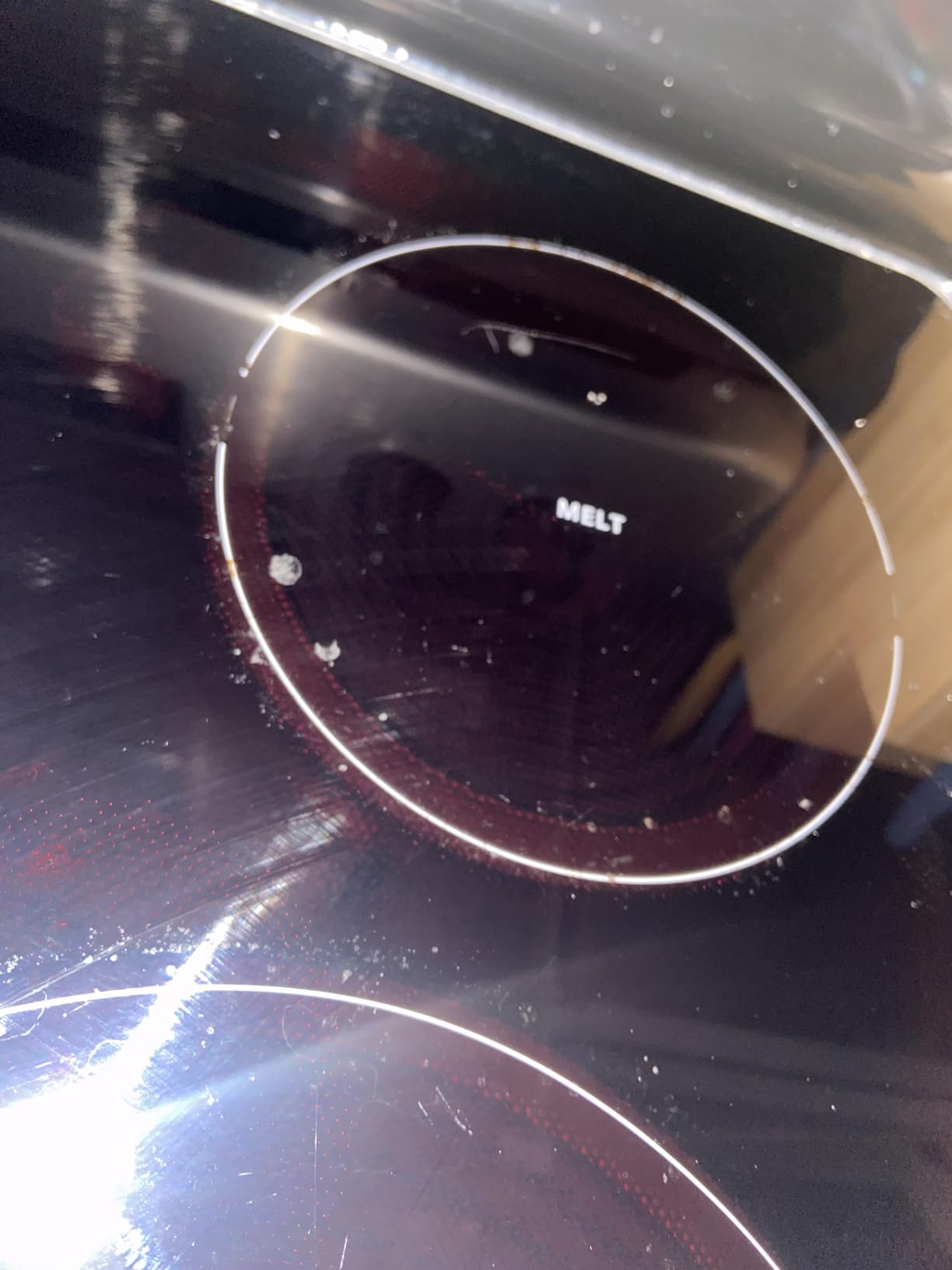 HOPE'S Perfect Cooktop Glass and Ceramic Cooktop and Stove Top Cleaner, Fast Acting and Removes Burnt on Stains from Glass Ceramic Smooth Top Ranges with its No Rinse Formula, 10.6 Oz, Pack of 1 customer photo 1