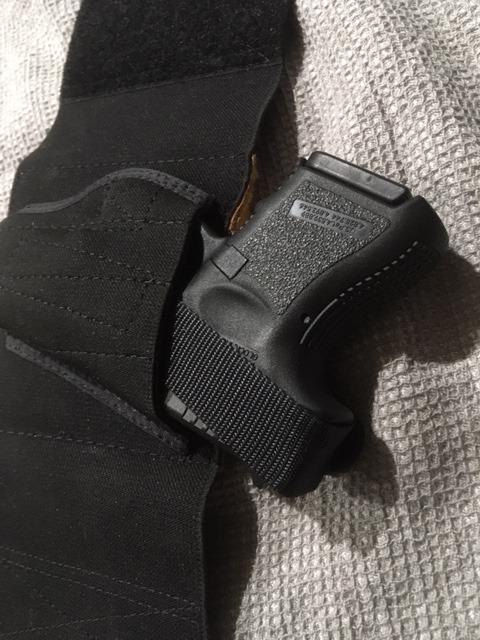 DeSantis Apache Ankle Holster - Compatible with the GLOCK 26/27/29/30/36/43, BRTA Nano, Sig P250/P320SC, S&W M&P CPT 9/40, Taurus PT111/140 G2 Mil/G2S/G2C, Walther PPS/M2/PK380- Right Hand Draw, Black customer photo 1