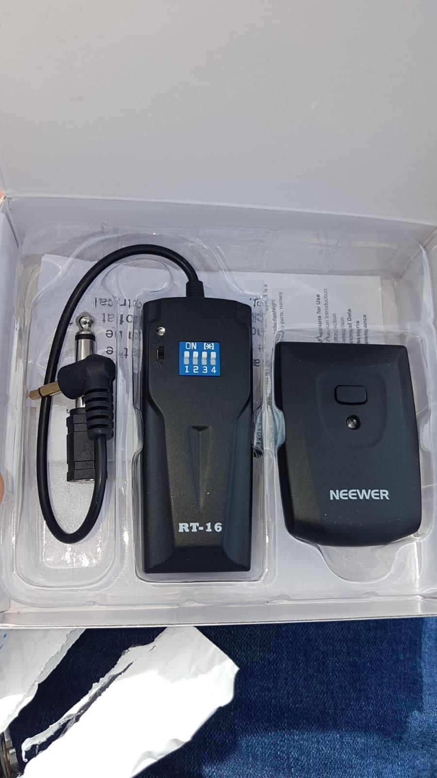 Neewer 16 Channels RT-16 Wireless Studio Flash Trigger, Compatible with Neewer S101-300W, S101-400W, S101-300W PRO, S101-400W PRO and Other Studio Lights customer photo 2